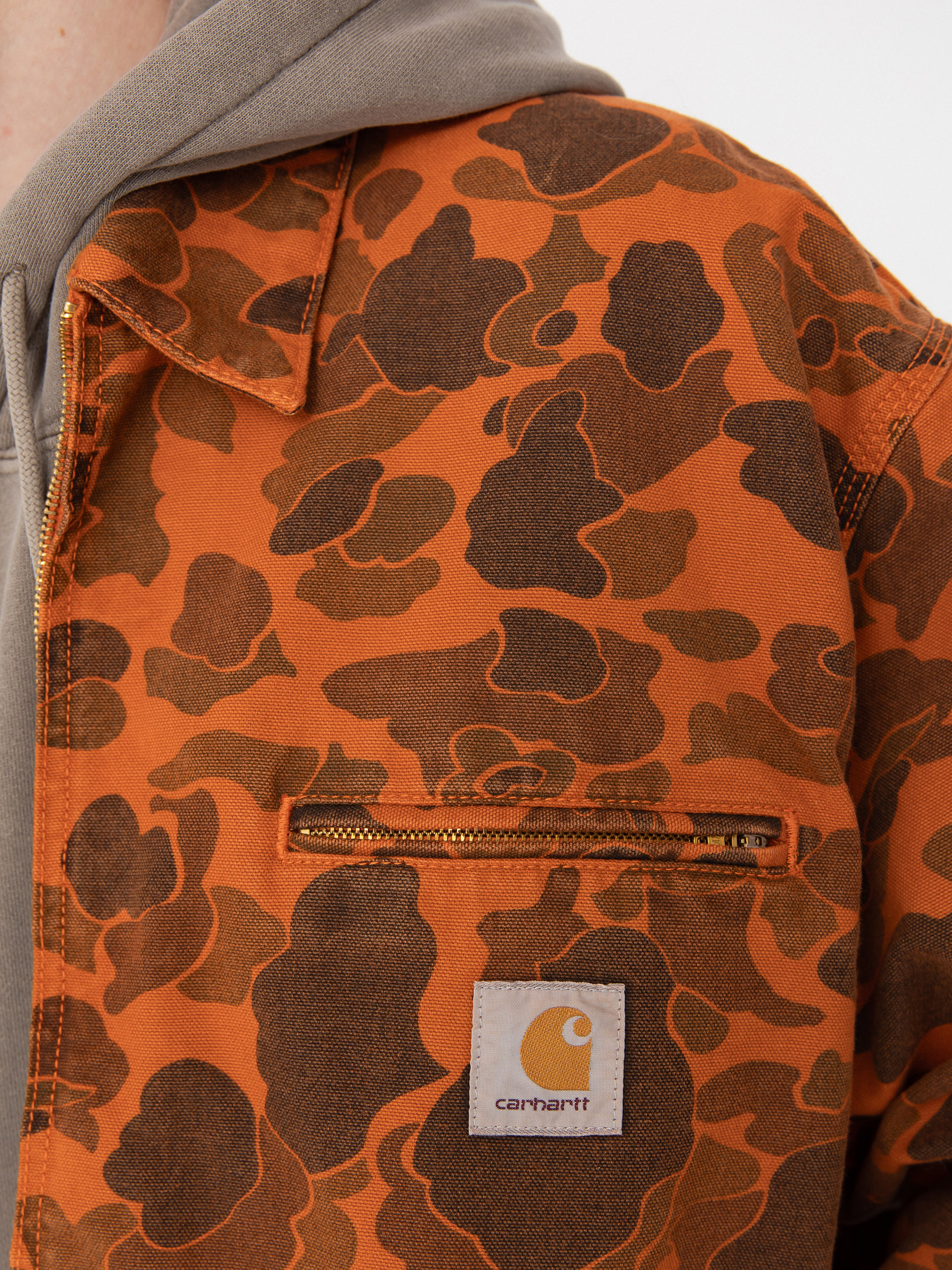 Bunda Carhartt WIP Duck Detroit (camo duck/green/turmeric)