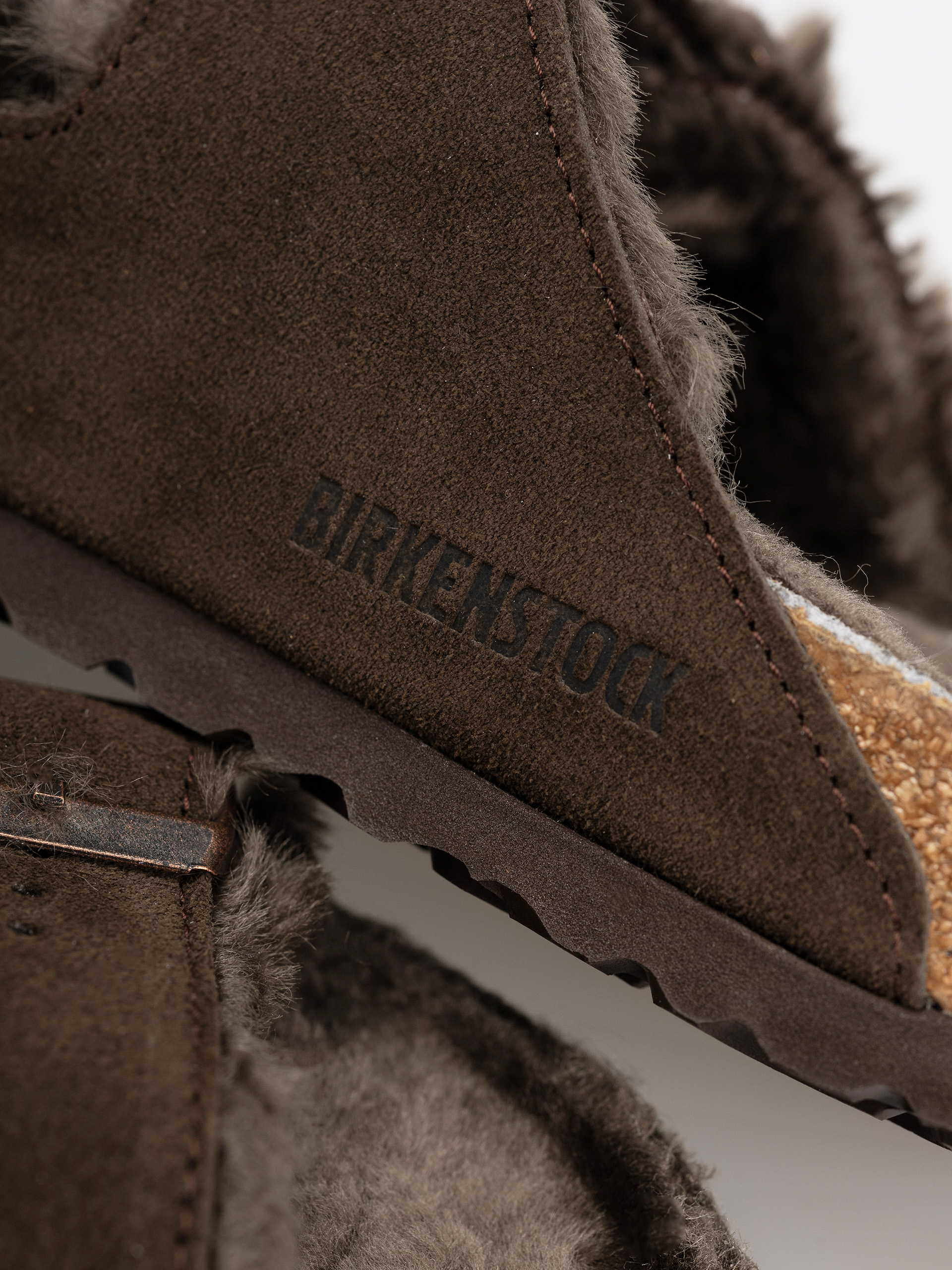 Šľapky Birkenstock Arizona Shearling Suede Leather Fur Narrow Wmn (mocha)