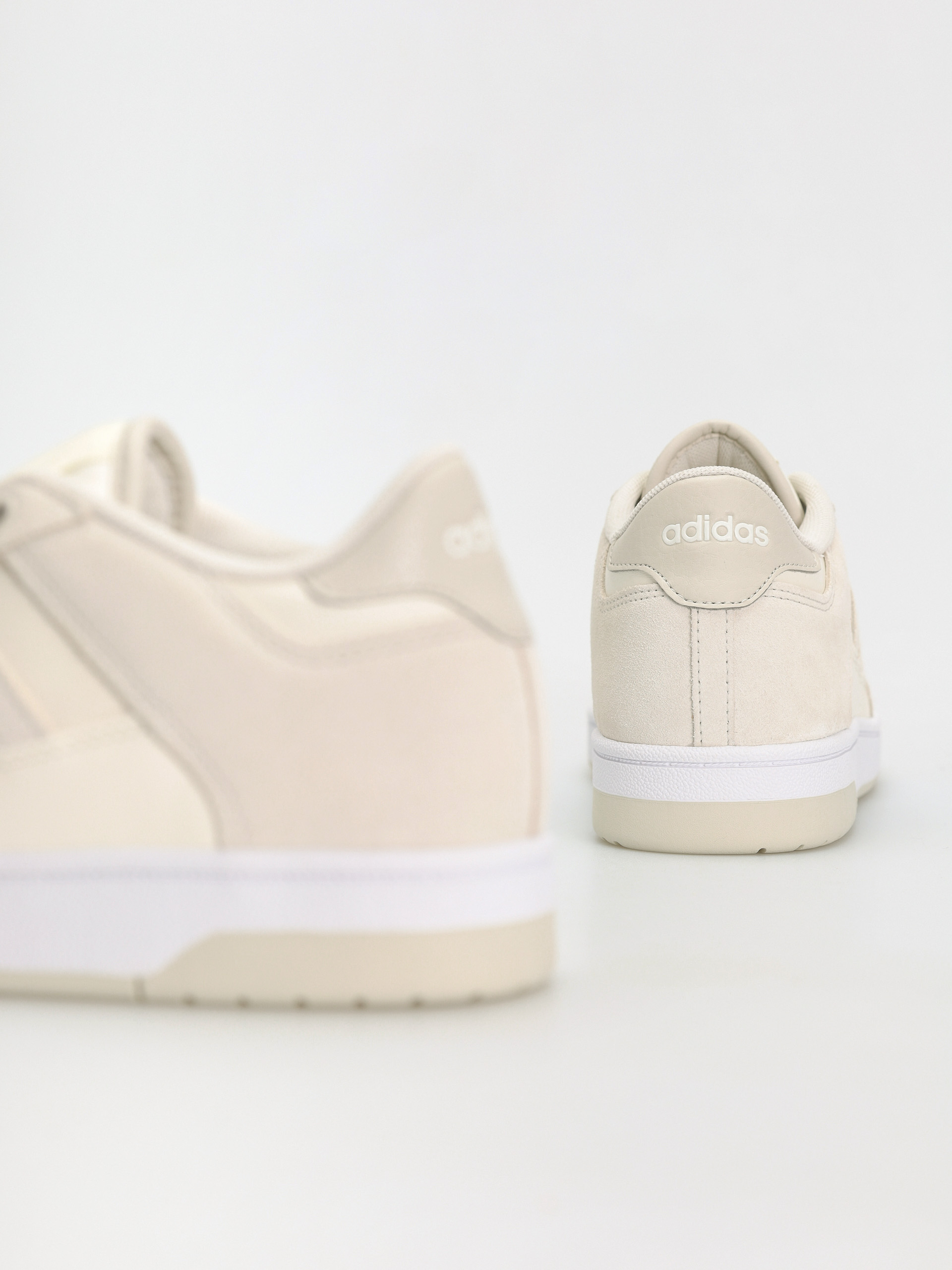 Topánky adidas Rapid Court Low (orbgry/clowhi/ftwwht)