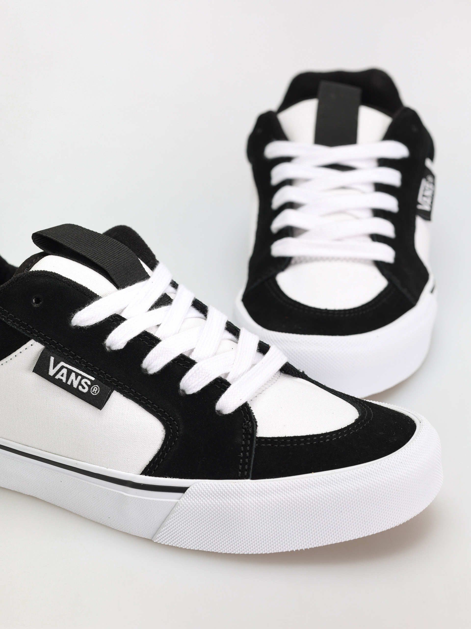 Topánky Vans Chukka Push (2-tone black/white)