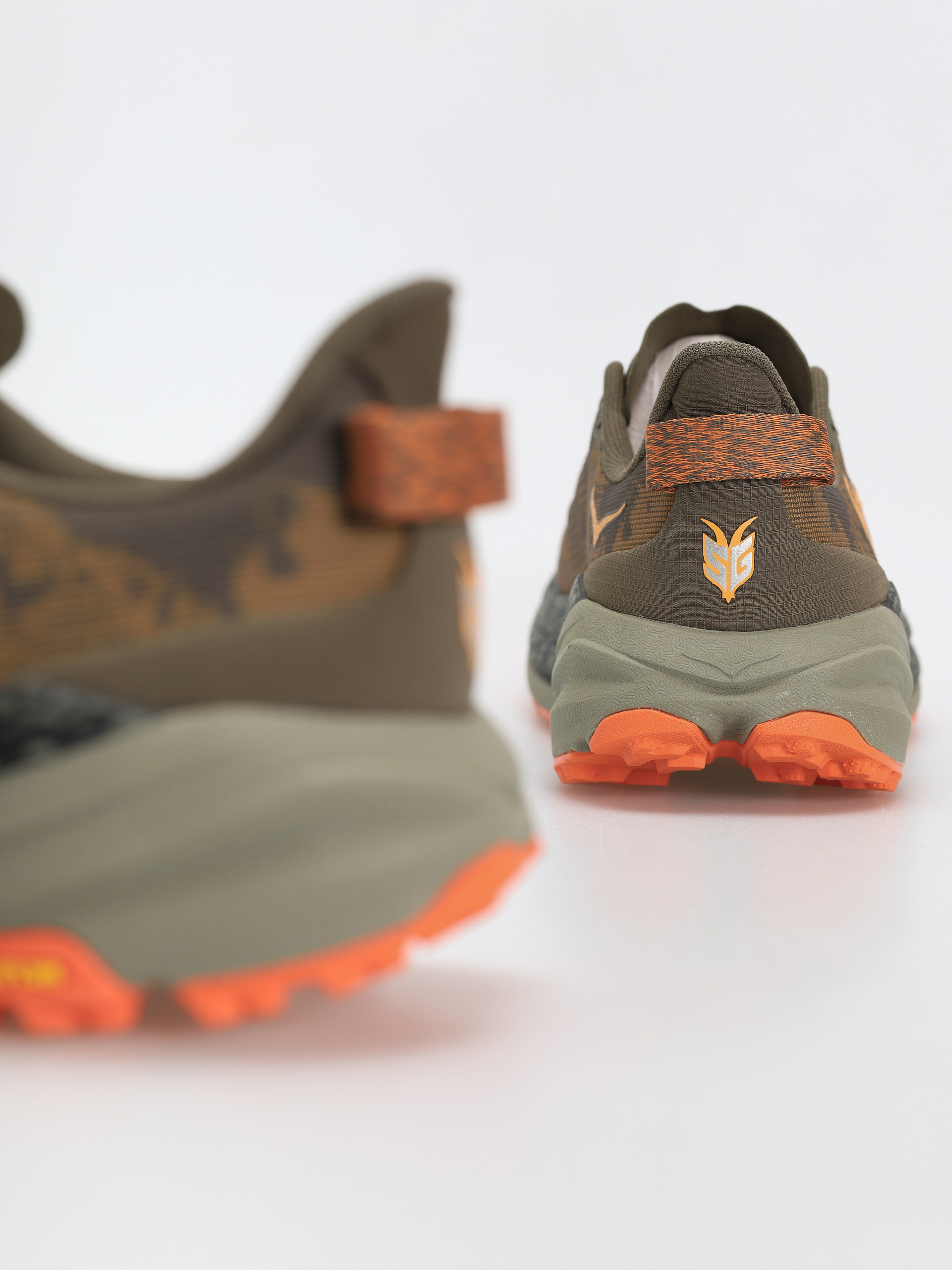 Topánky Hoka Speedgoat 6 (antique olive/squash)