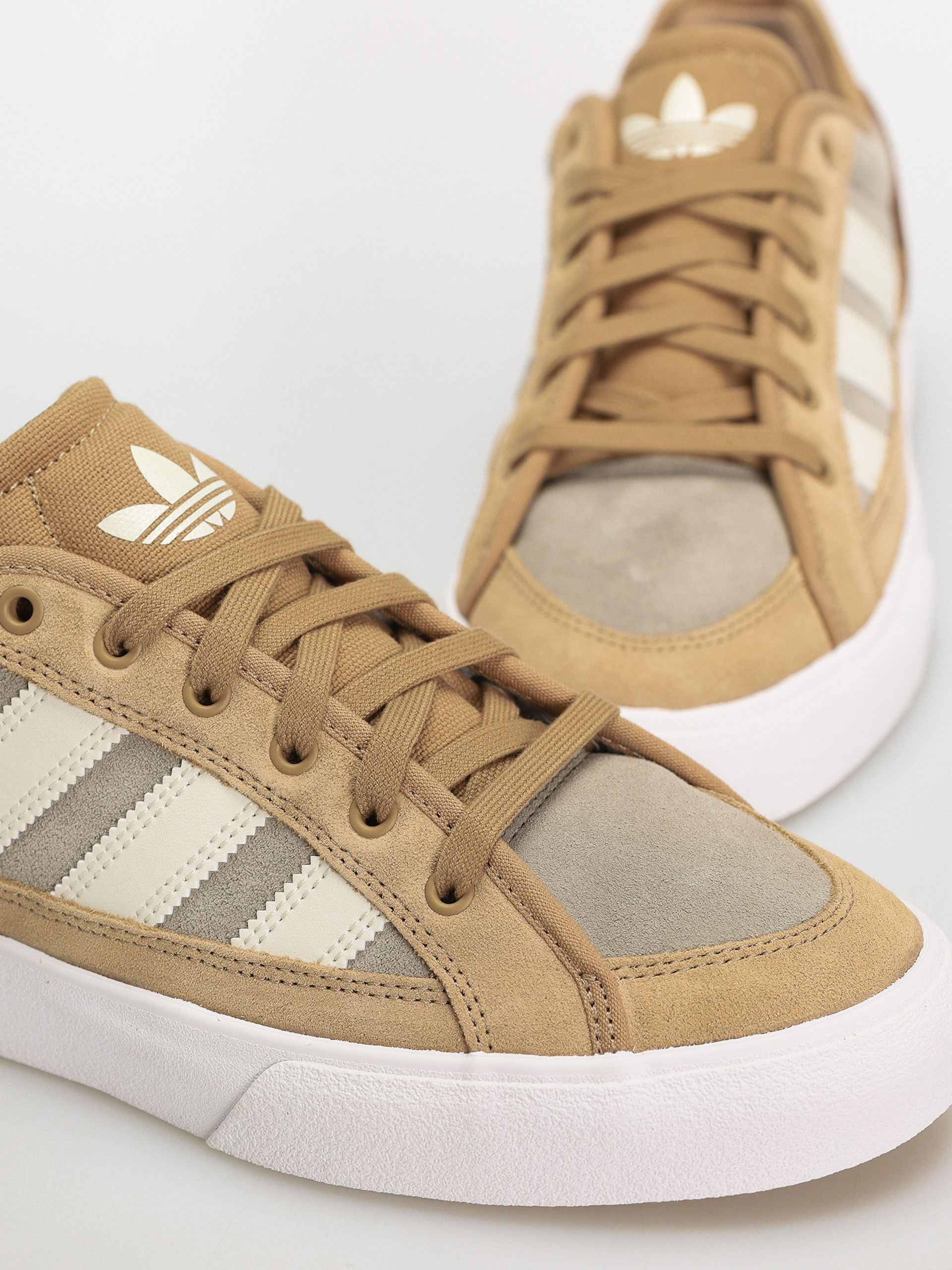 Topánky adidas Court TNS Premiere (cardbo/owhite/silpeb)