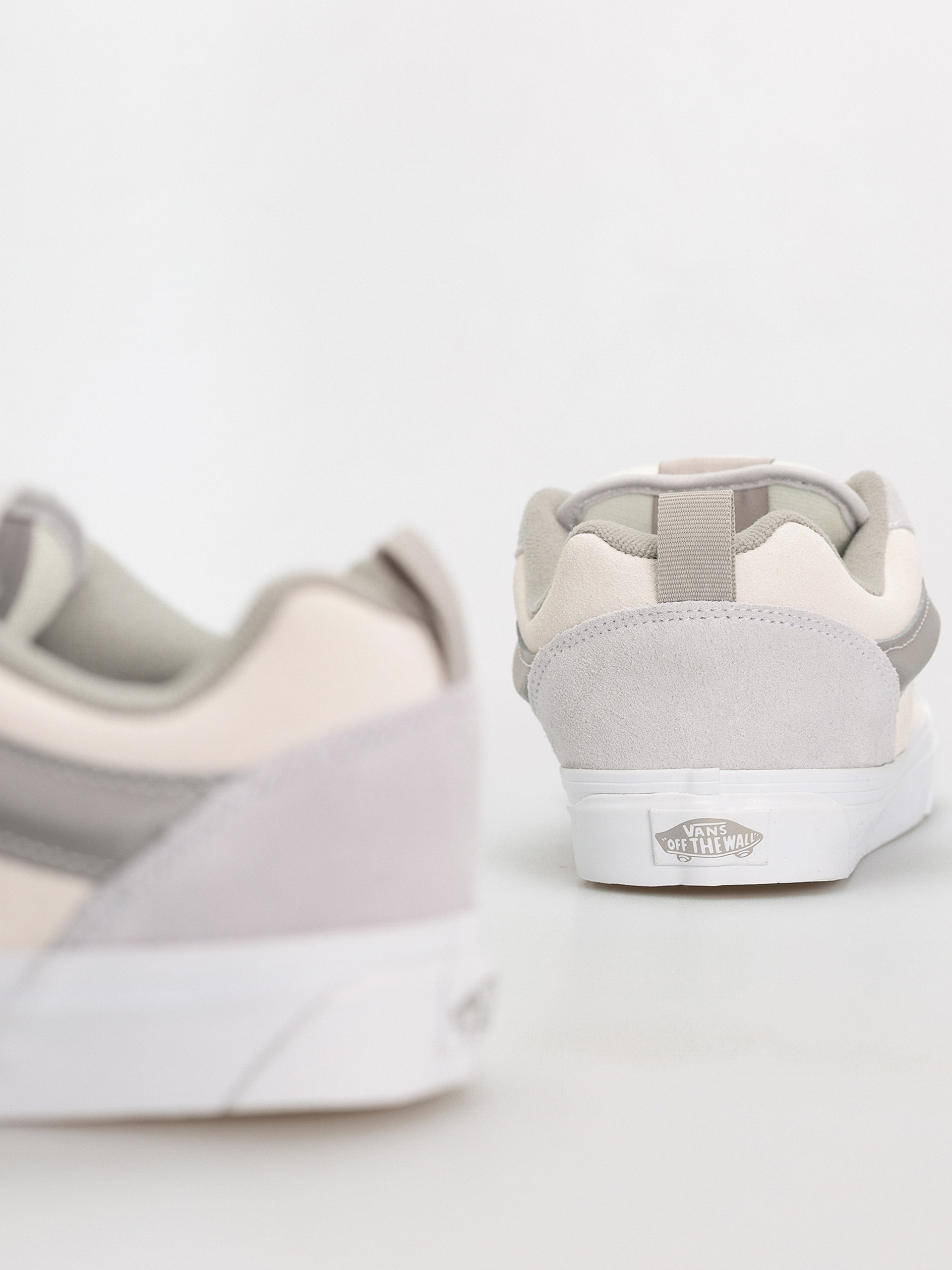 Topánky Vans Knu Skool (tri-tone block light gray)