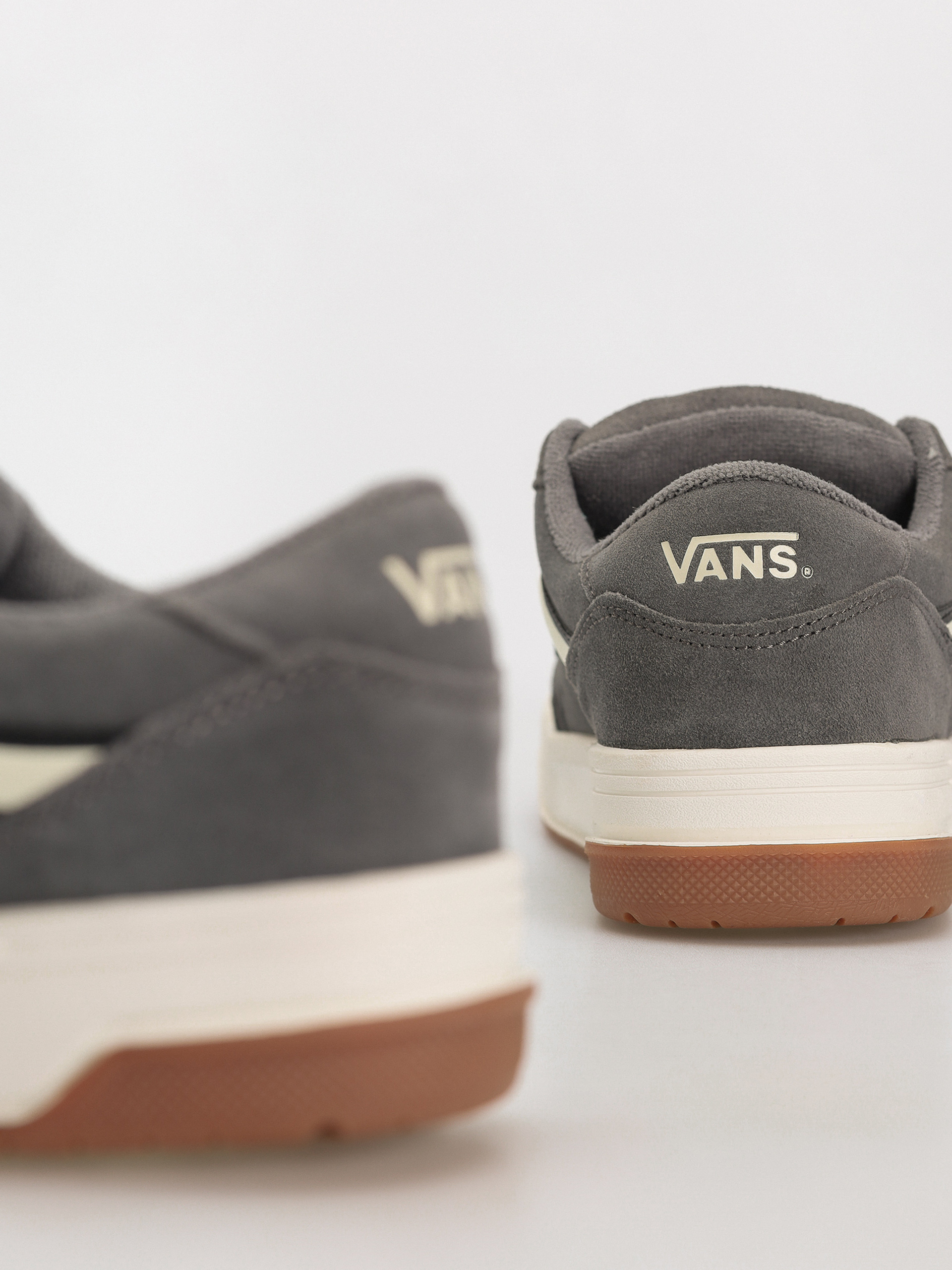 Topánky Vans Hylane (pewter/black)