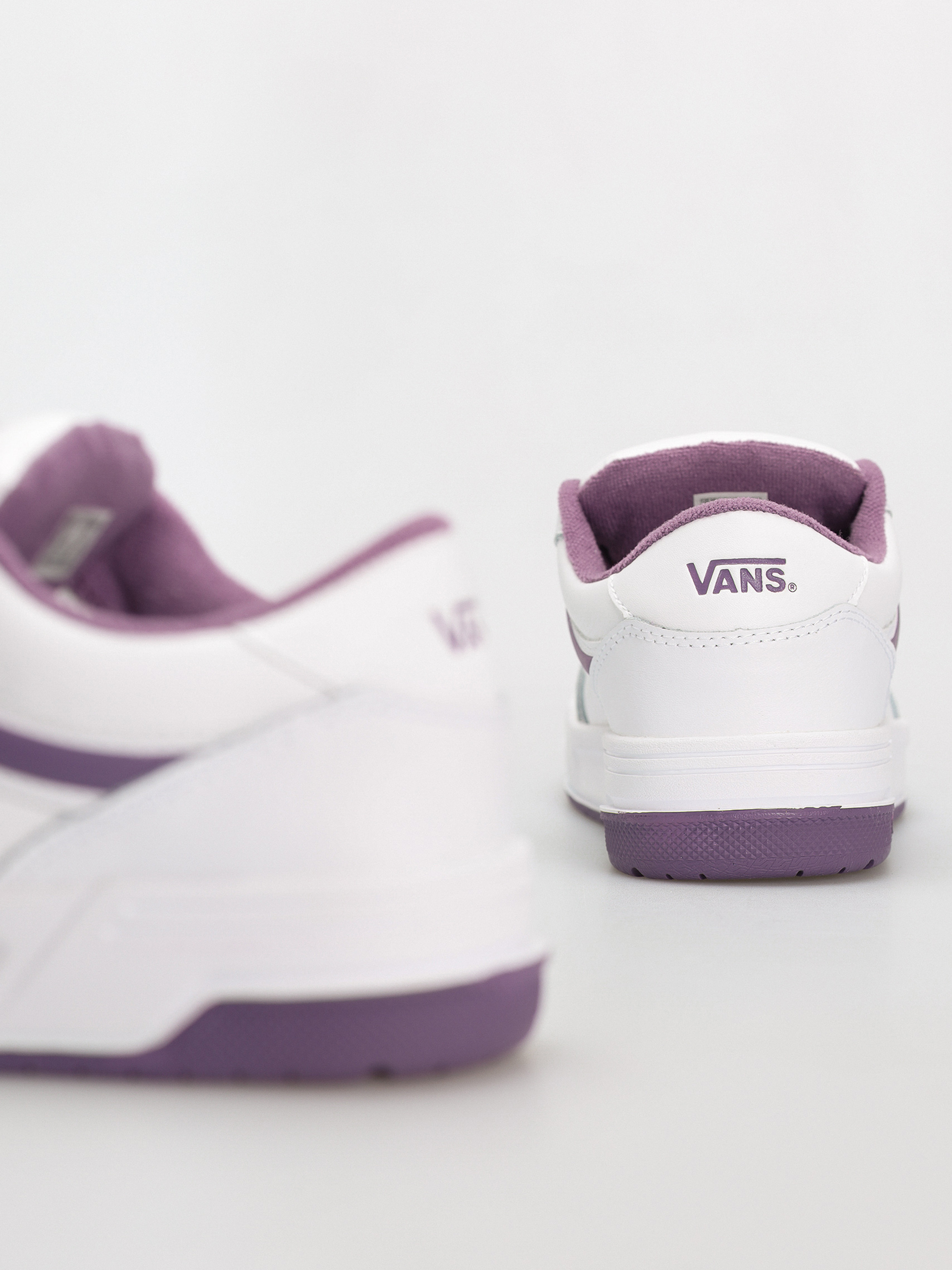 Topánky Vans Hylane (pop purple)