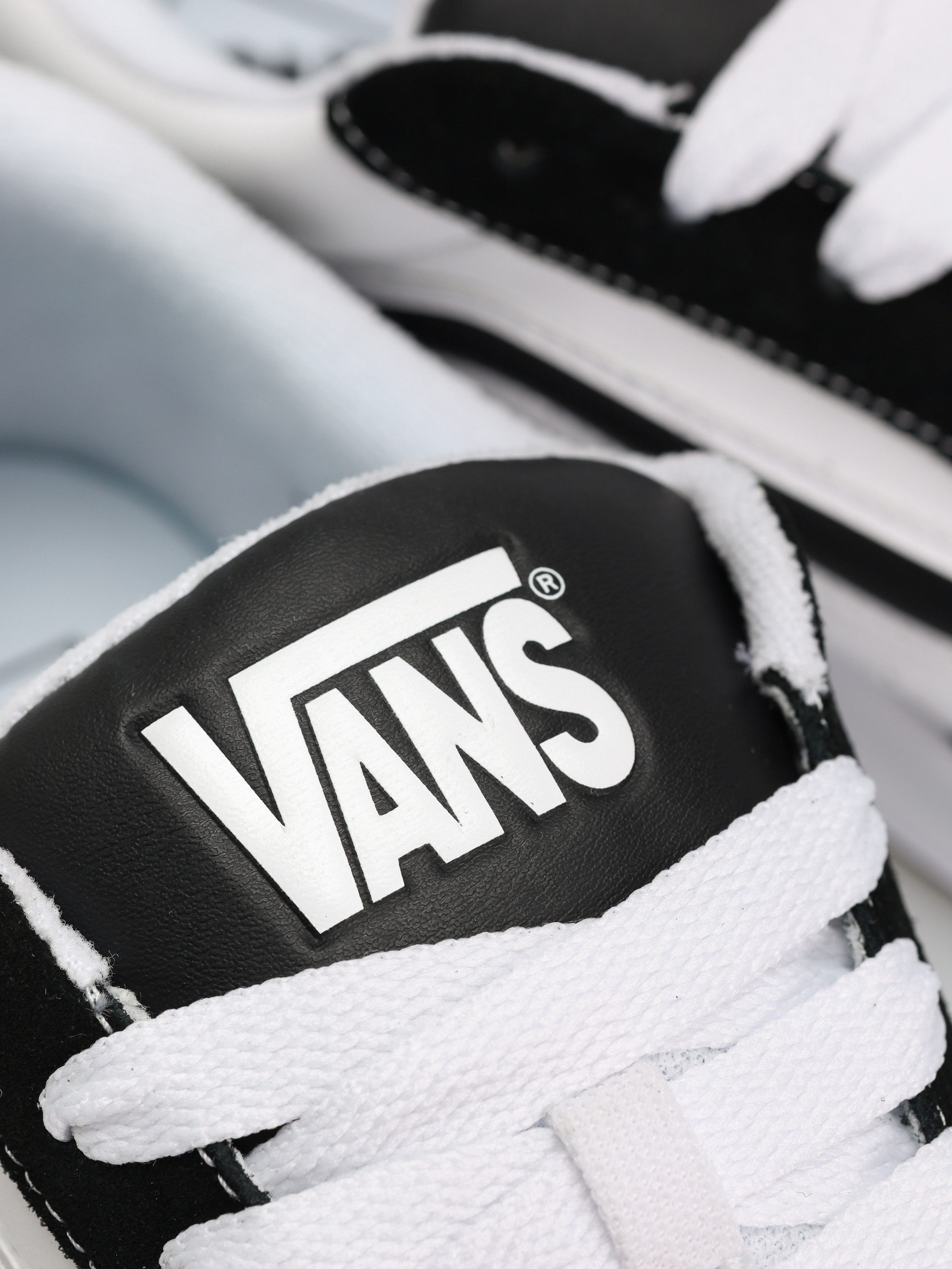 Topánky Vans Hylane (black/white)