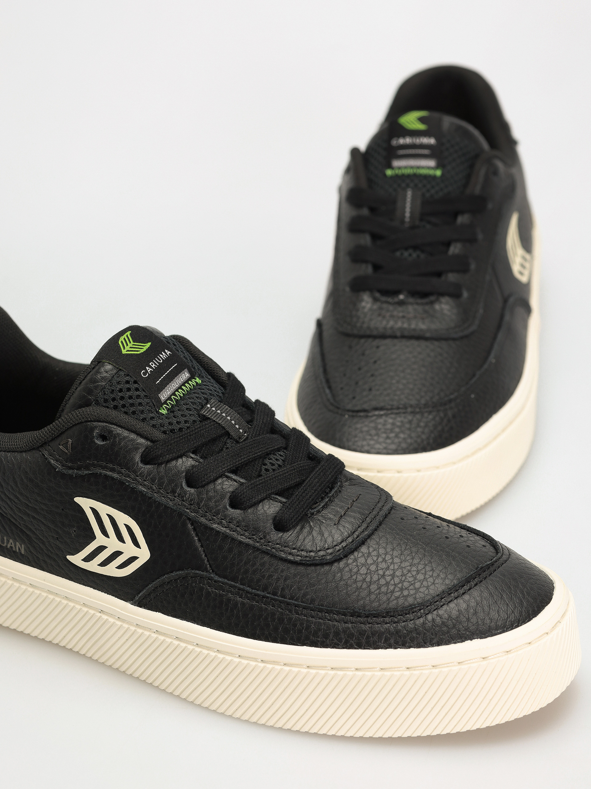 Topánky Cariuma Luan Pro (black/ivory)