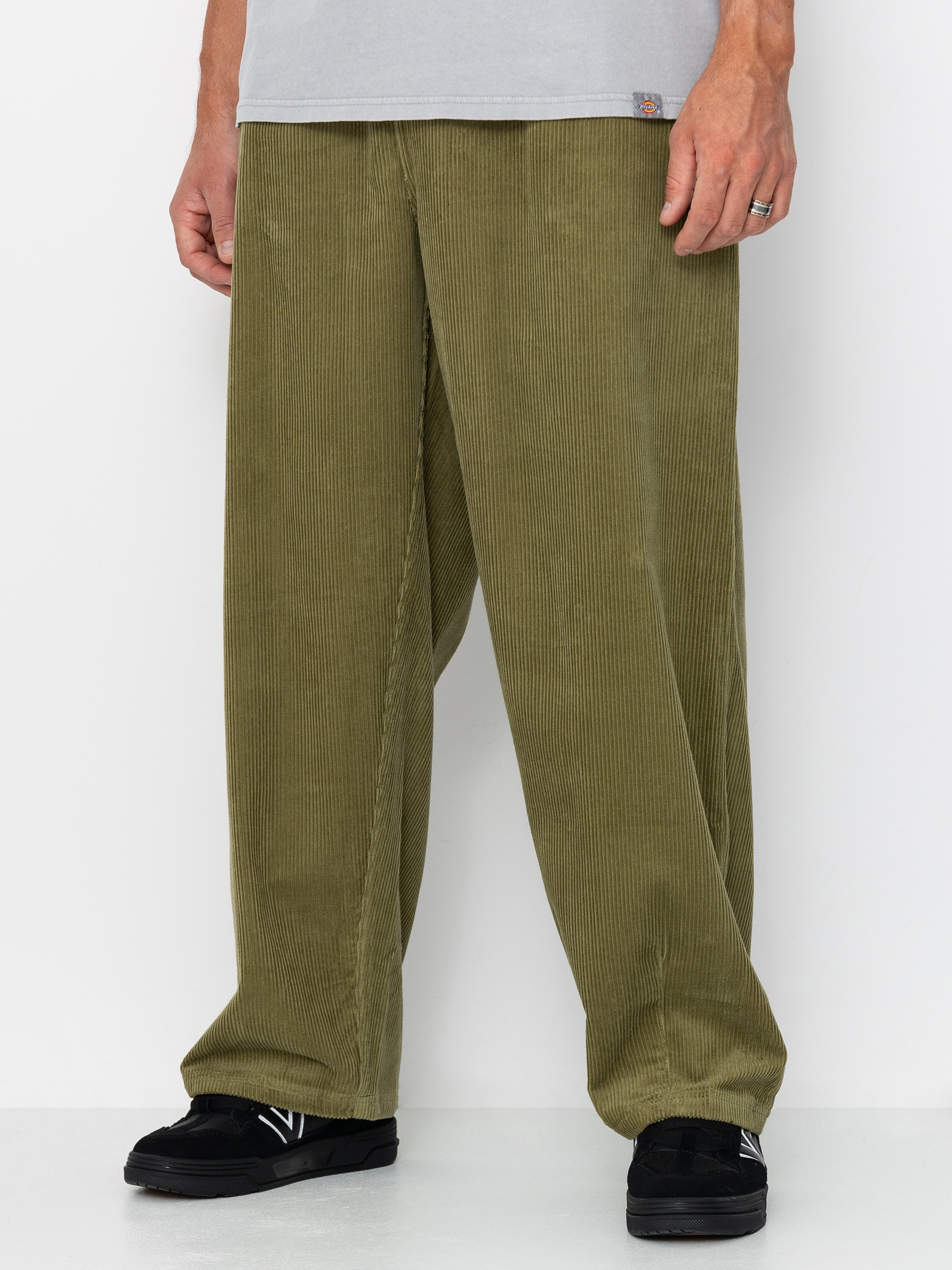 Nohavice Poetic Collective Ballon (olive green corduroy)