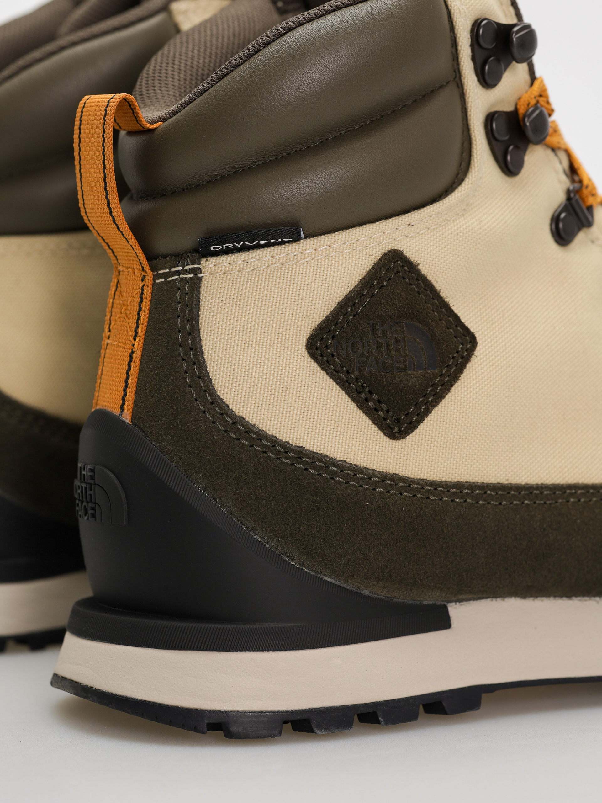 Topánky The North Face Back To Berkeley Iv Textile Wp (gravel/new taupe green)