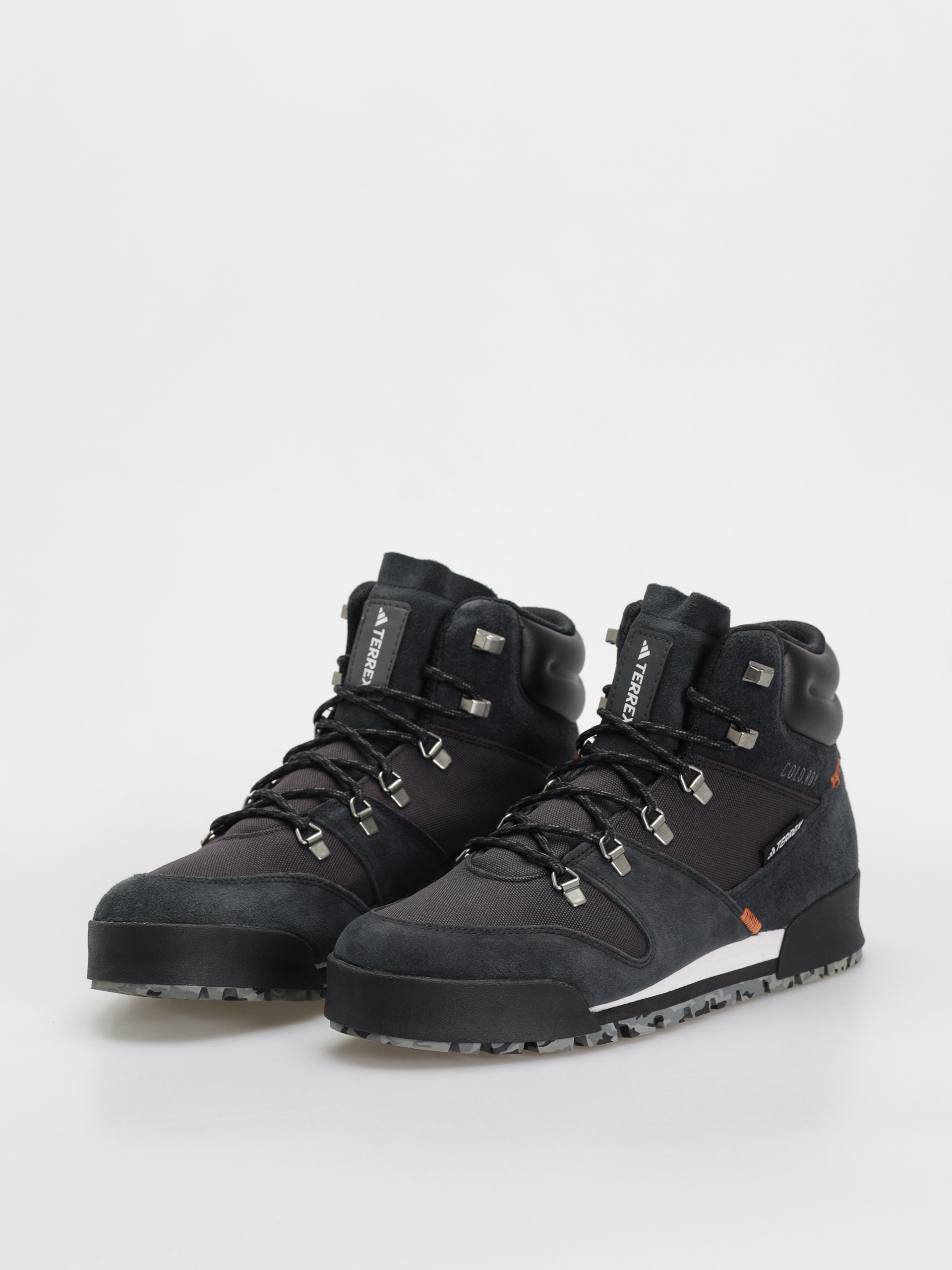 Topánky adidas Terrex Snowpitch C. (cblack/cblack/seimor)