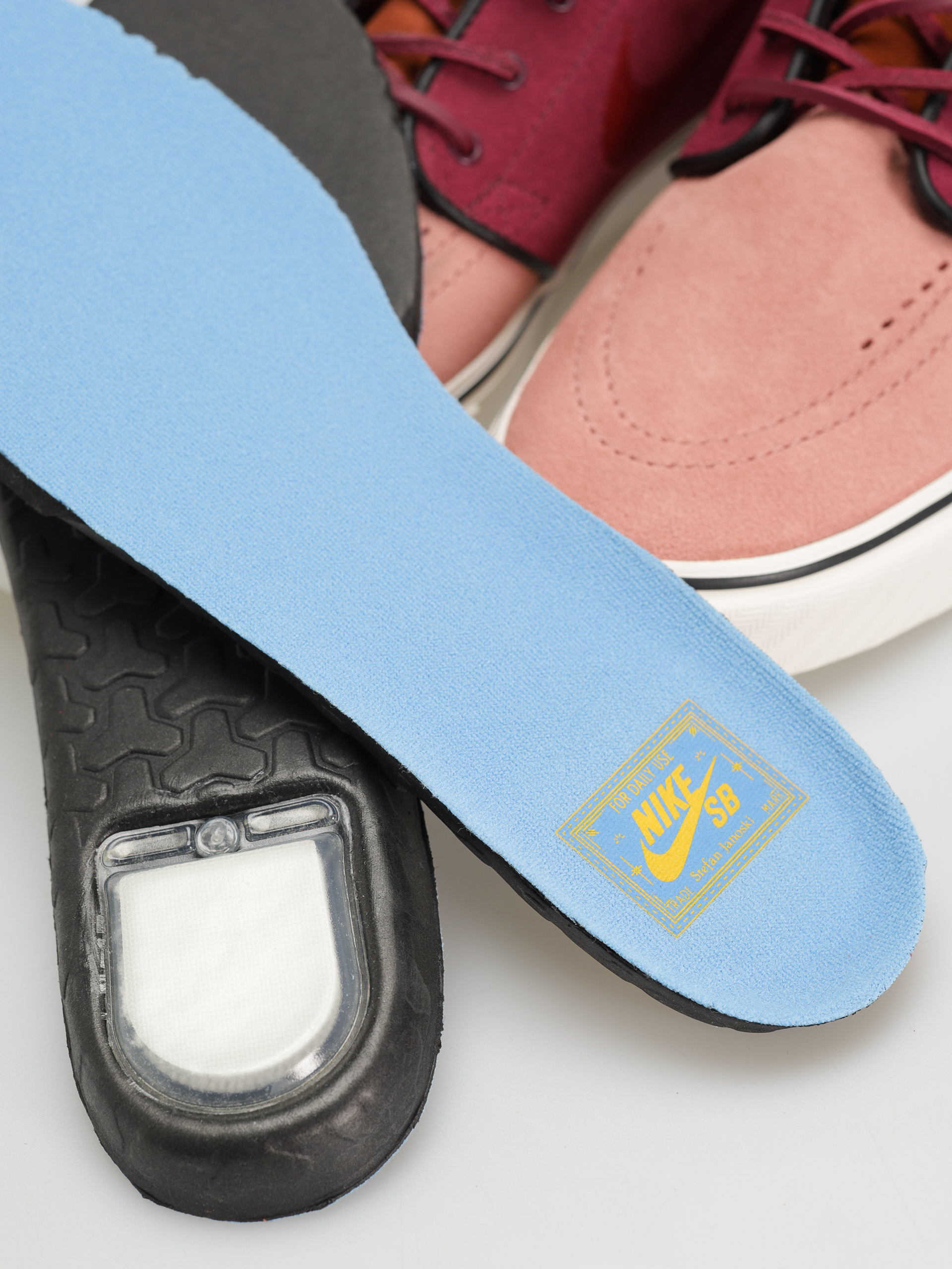 Topánky Nike SB Zoom Janoski OG+ (red stardust/team red rosewood)