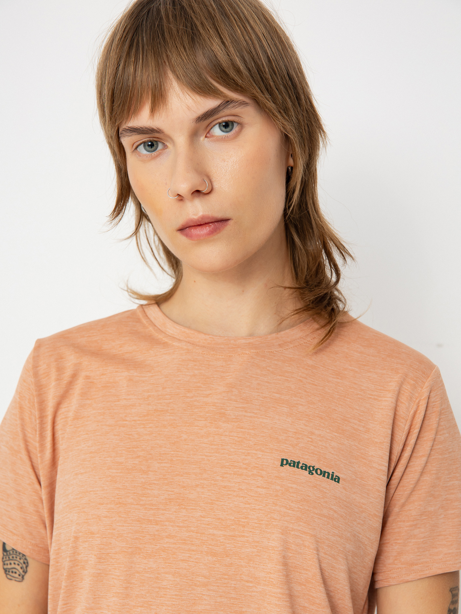 Tričko Patagonia Cap Cool Daily Graphic Waters Wmn (boardshort logo terra pink x dye)