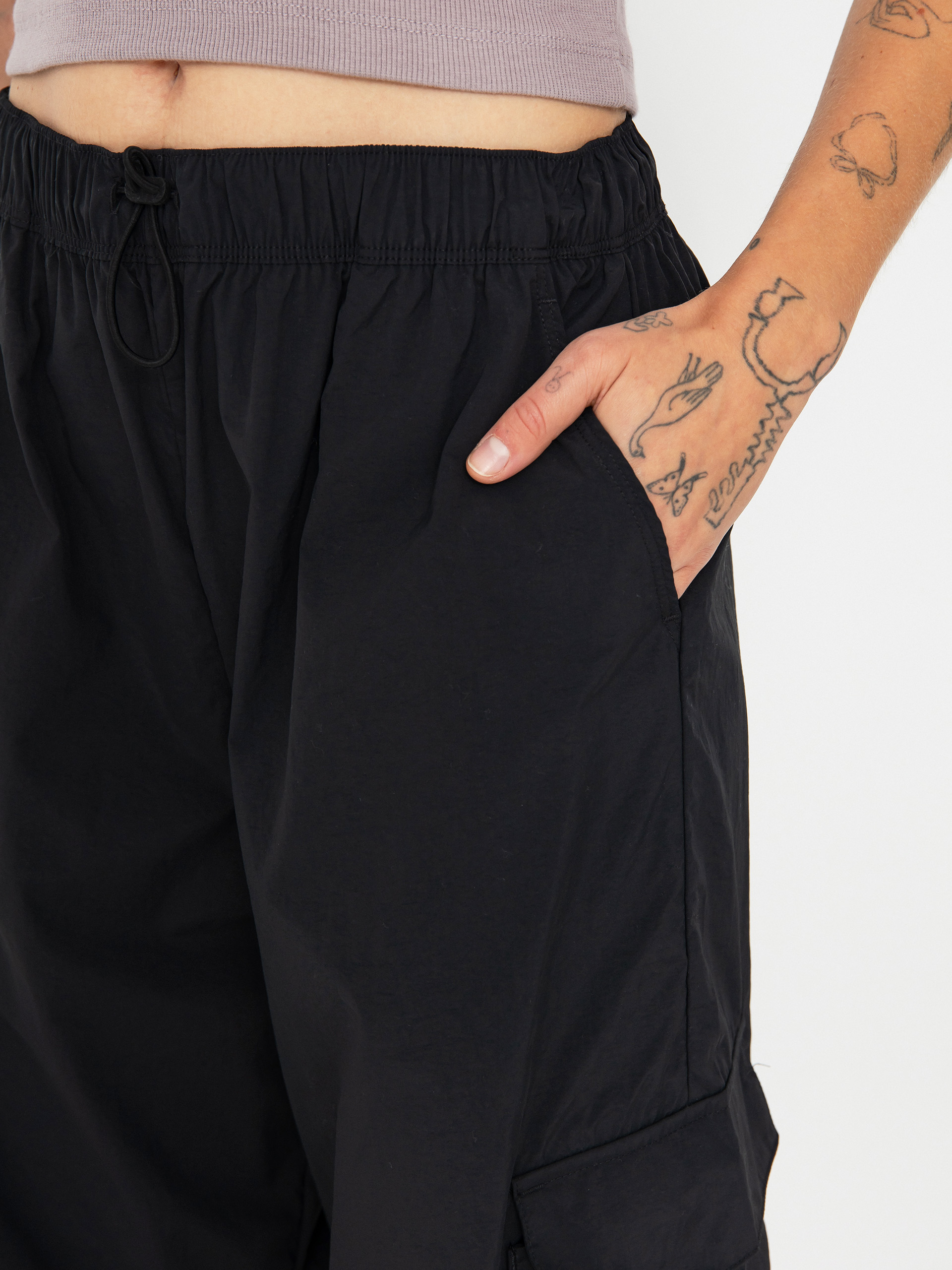 Nohavice New Balance Nylon Cargo Wmn (black)