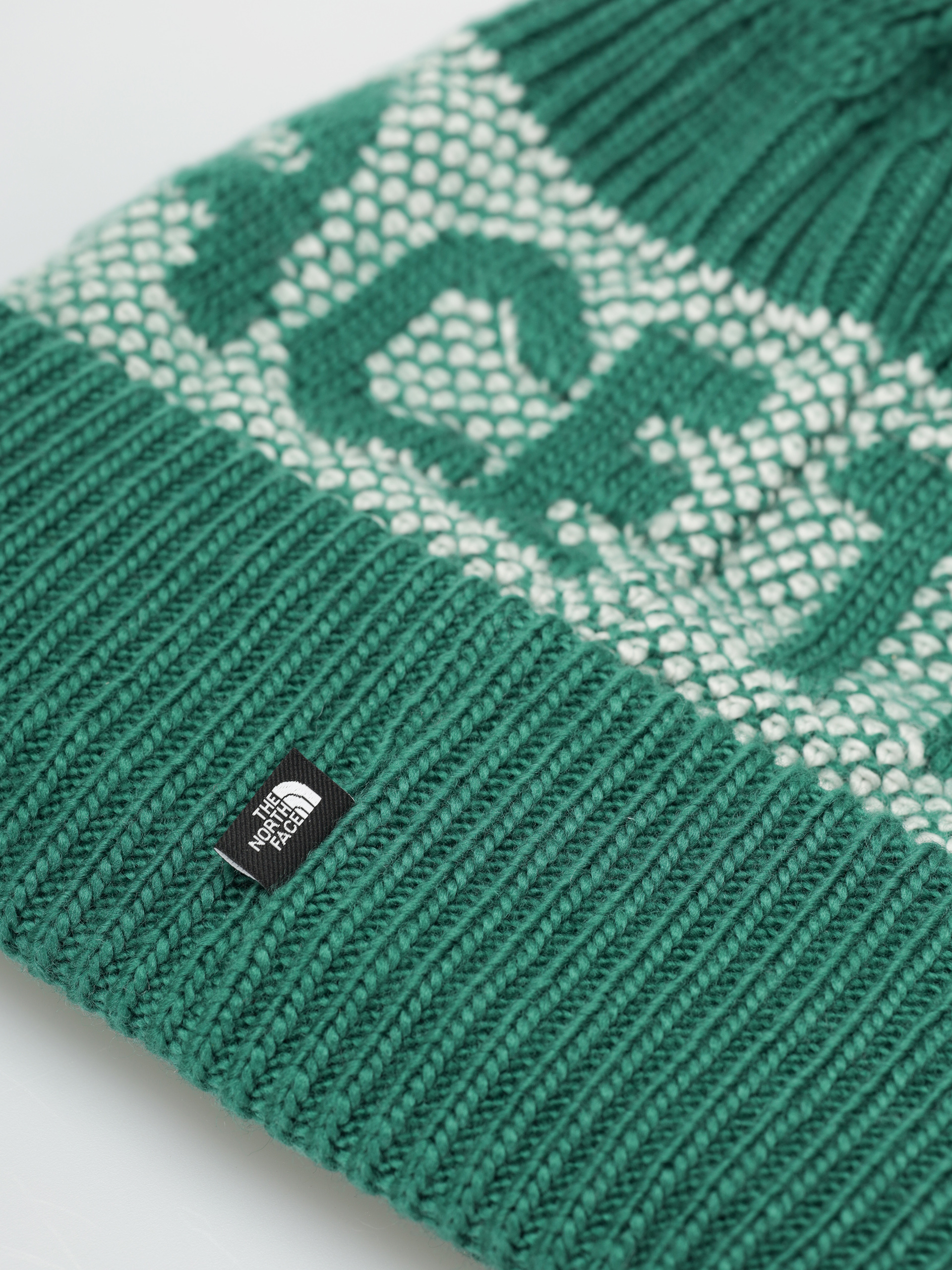 Čiapka The North Face Retro Cabin (evergreen/white dune)