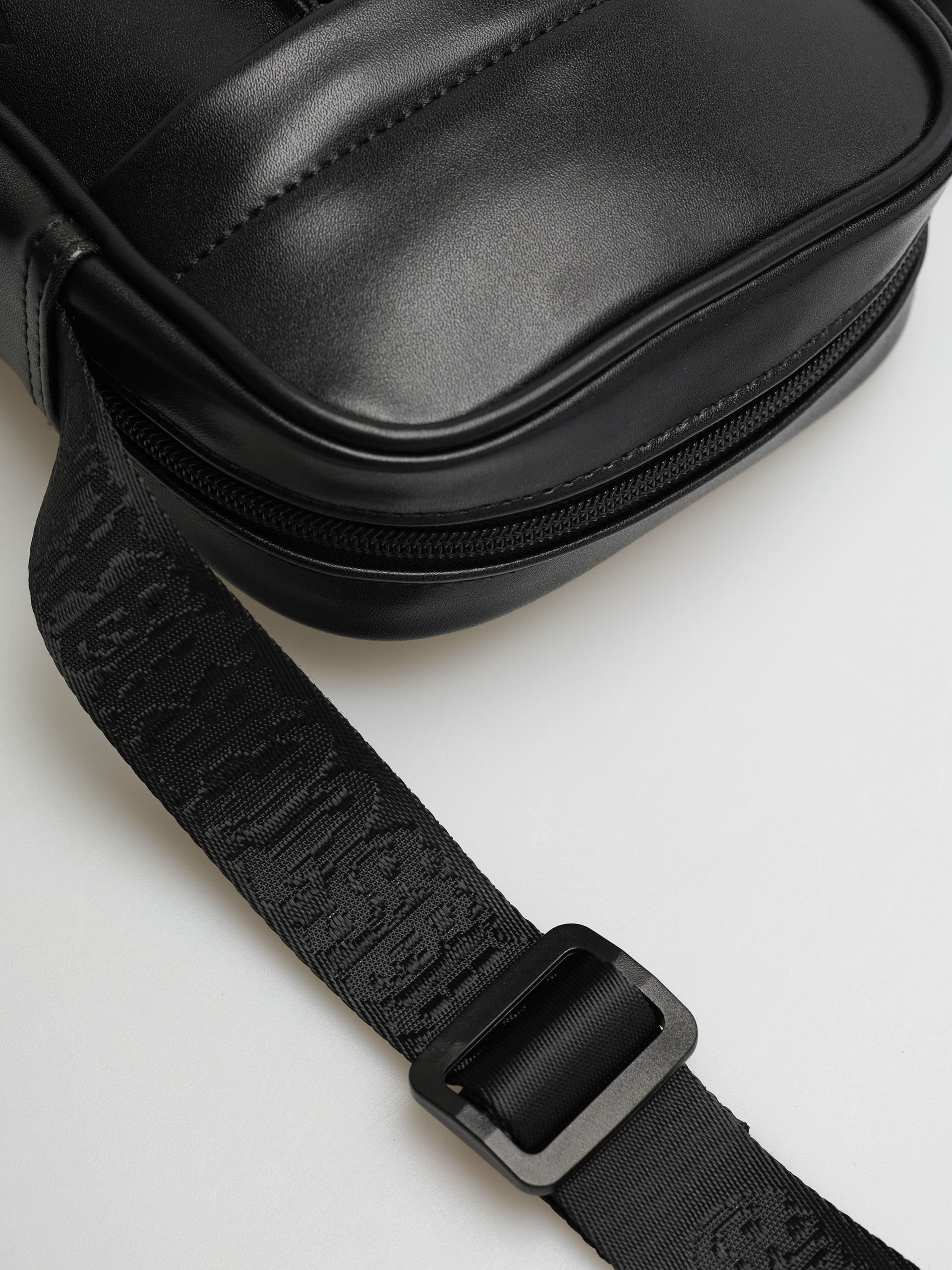 Taška Wasted Paris United Shoulder Bag (black)