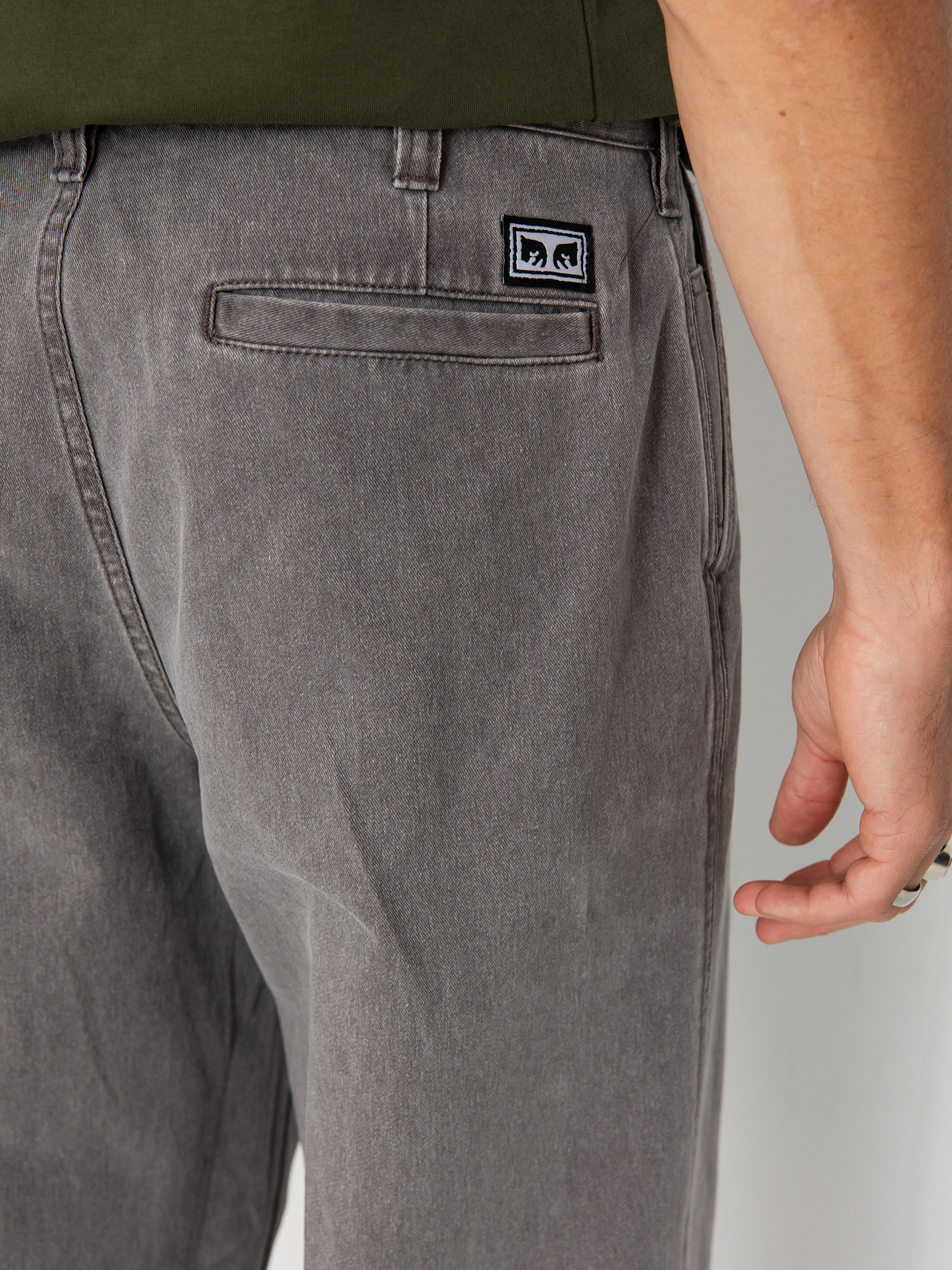 Nohavice OBEY Bigwig Chino (pigment java brown)