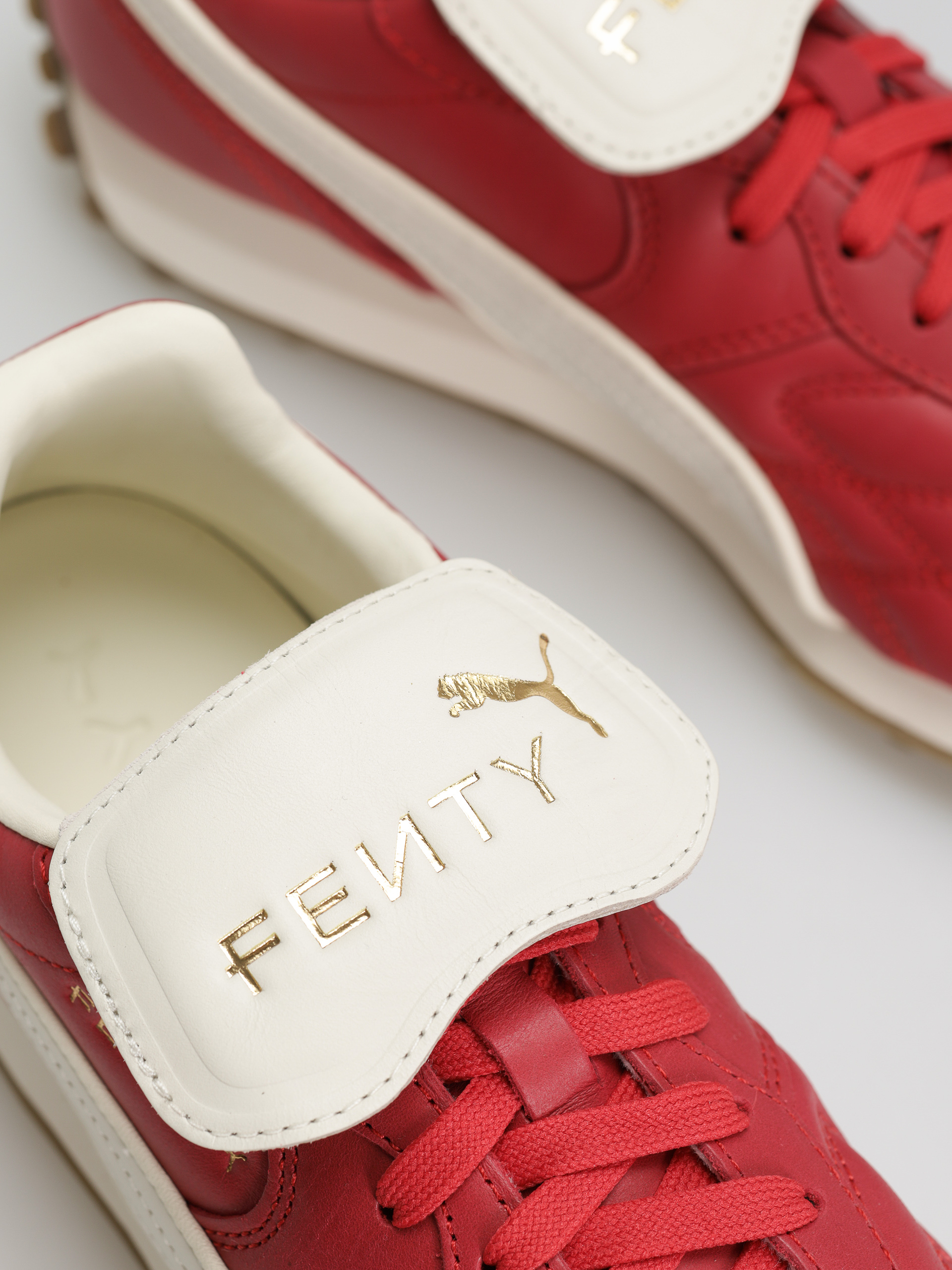 Topánky Puma X Fenty Avanti L (club red)