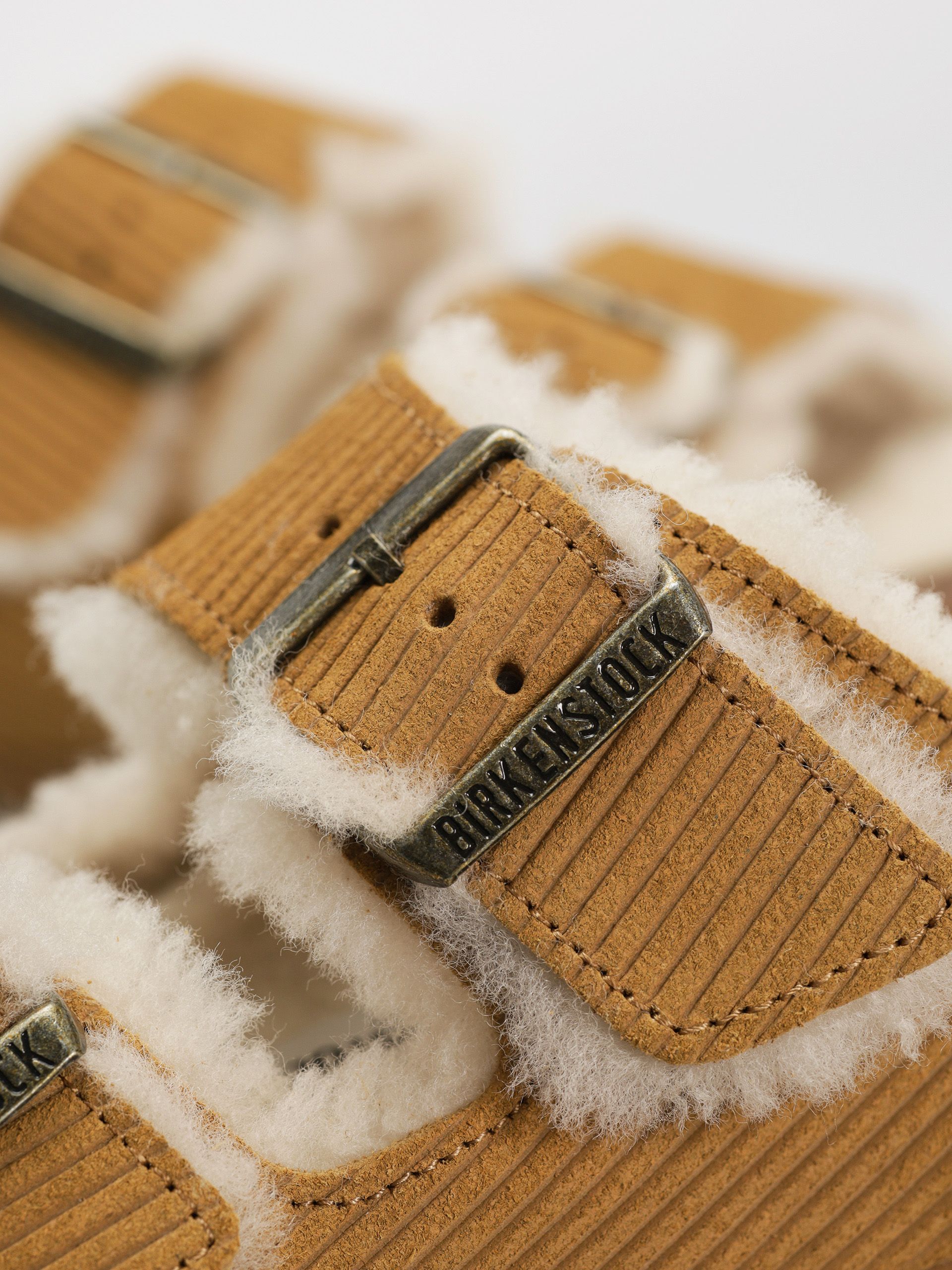 Šľapky Birkenstock Arizona Fell Suede Leather Fur Narrow Wmn (corduroy cork brown)