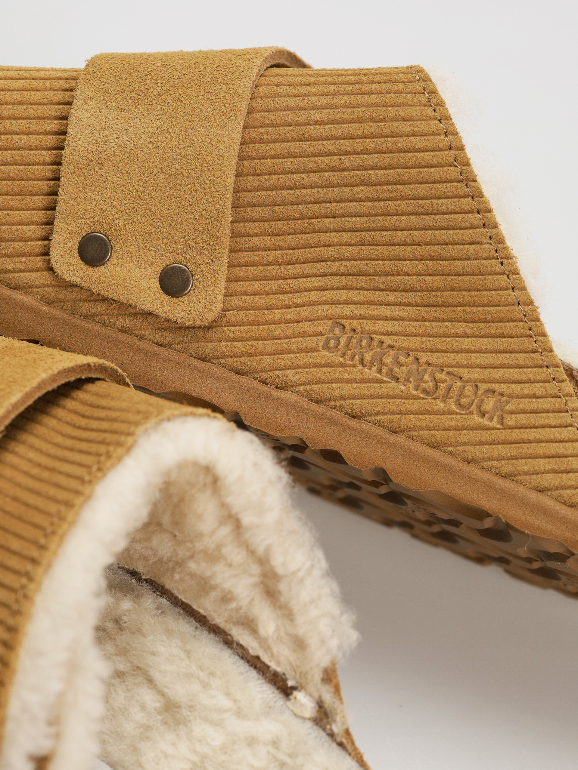Šľapky Birkenstock Kyoto Shearling Suede Leather Fur Narrow Wmn (corduroy cork brown)