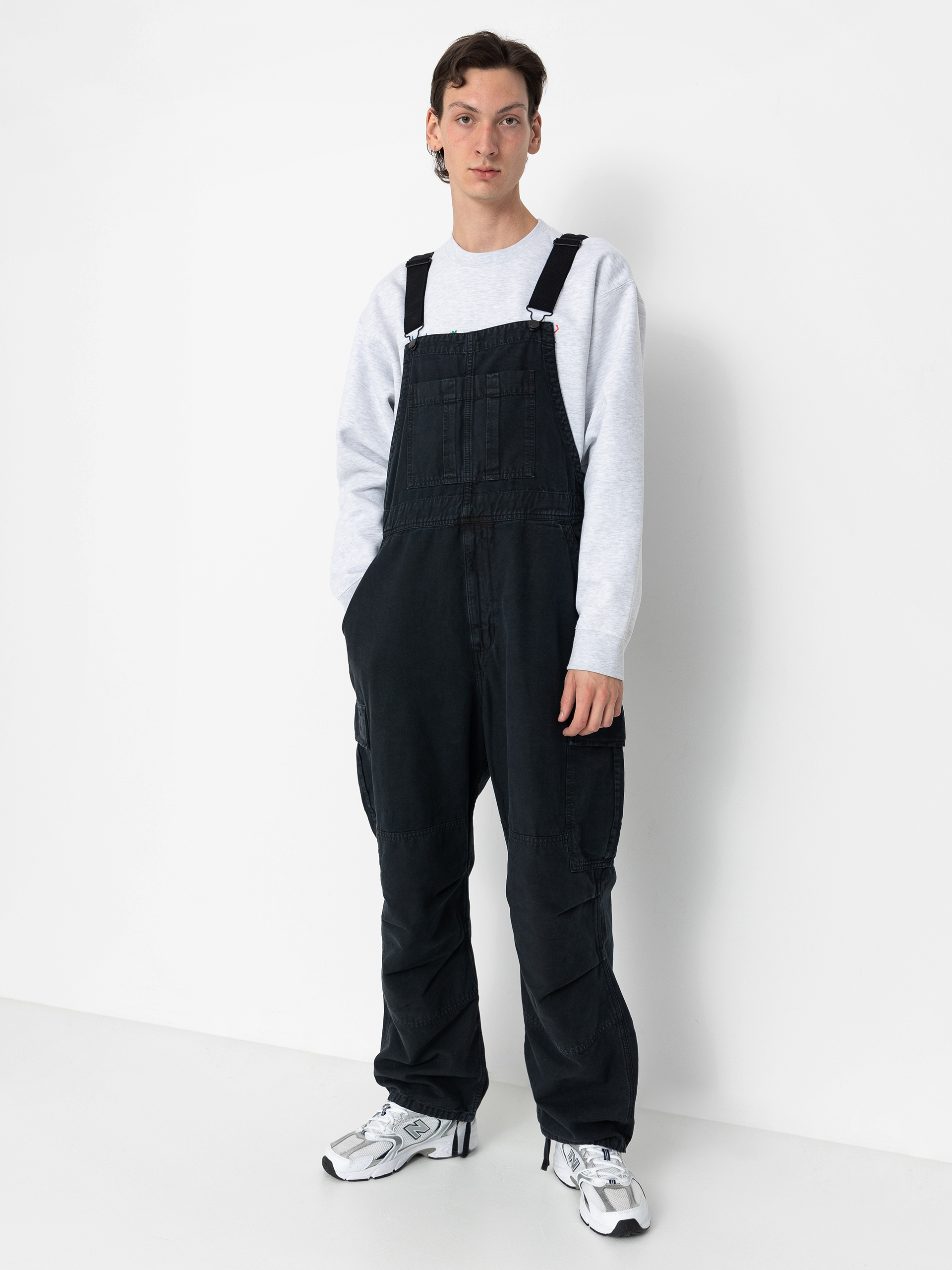 Nohavice Carhartt WIP Cargo Bib Overall (black)