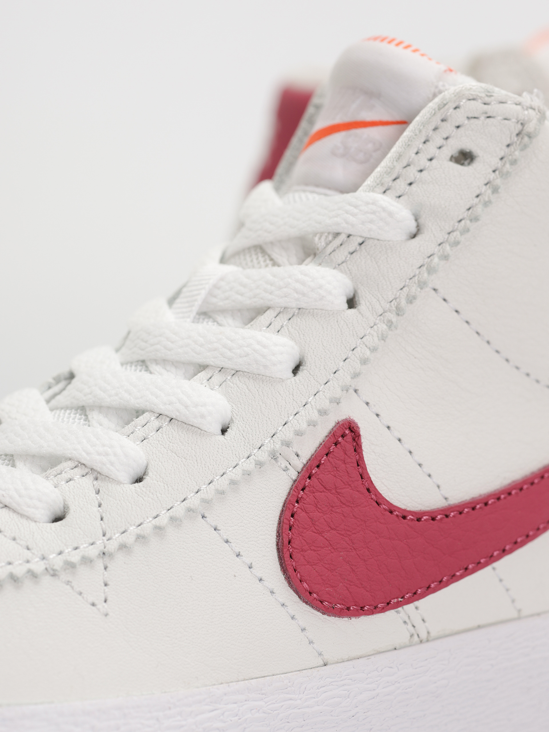 Topánky Nike SB Bruin Hi Iso Wmn (white/sweet beet white sweet beet)