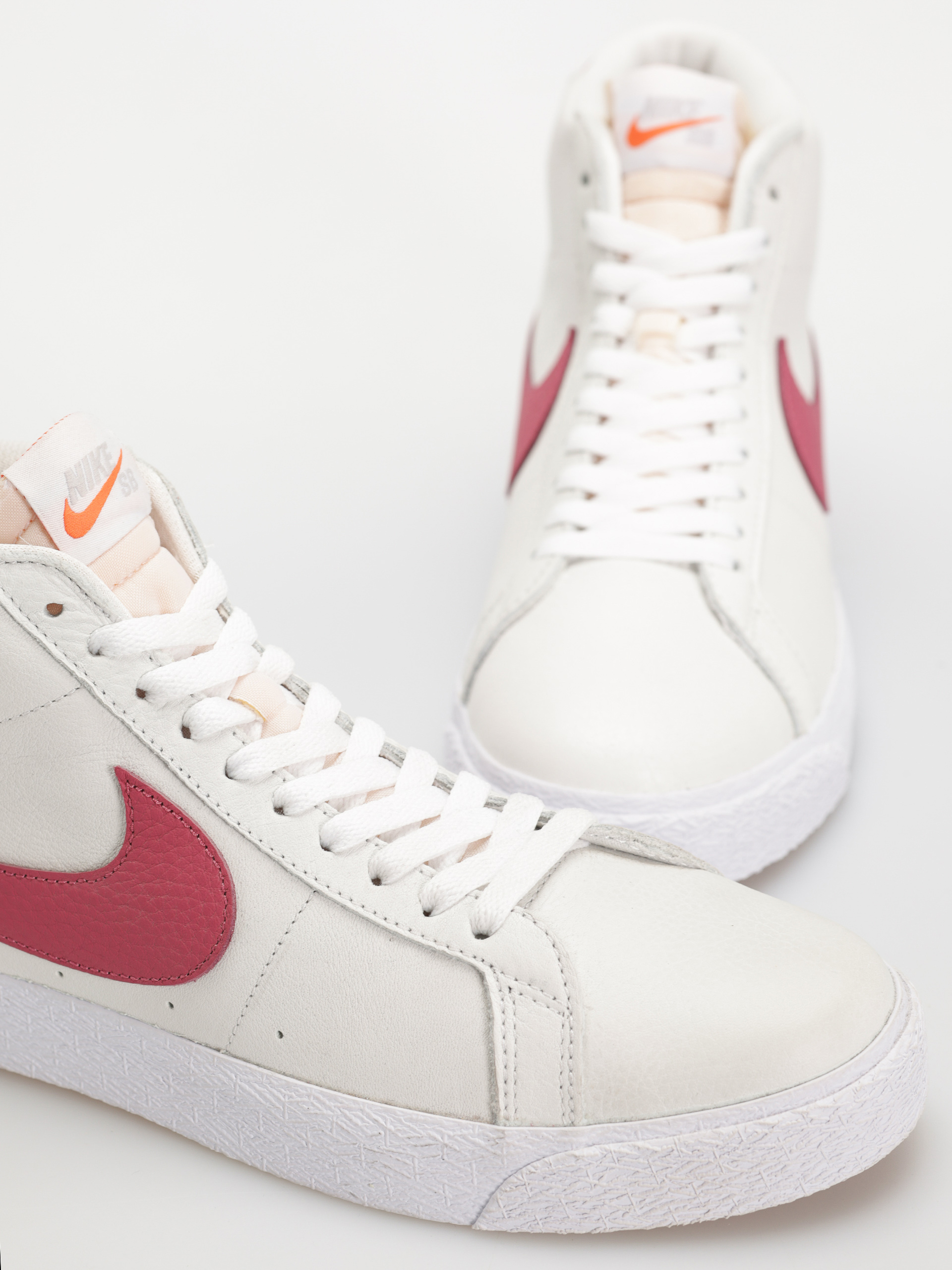 Topánky Nike SB Zoom Blazer Mid Iso (white/sweet beet white sweet beet)