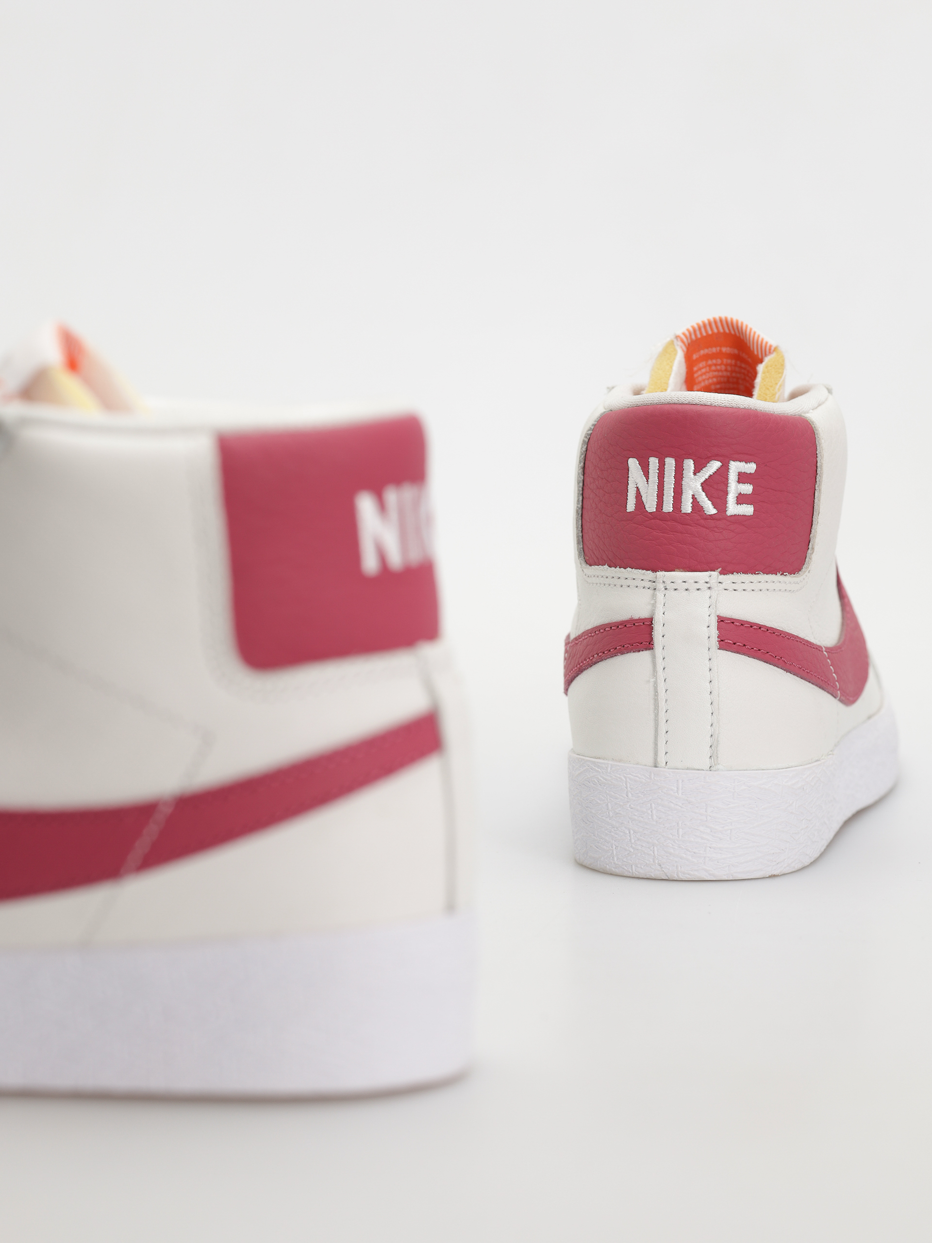 Topánky Nike SB Zoom Blazer Mid Iso (white/sweet beet white sweet beet)
