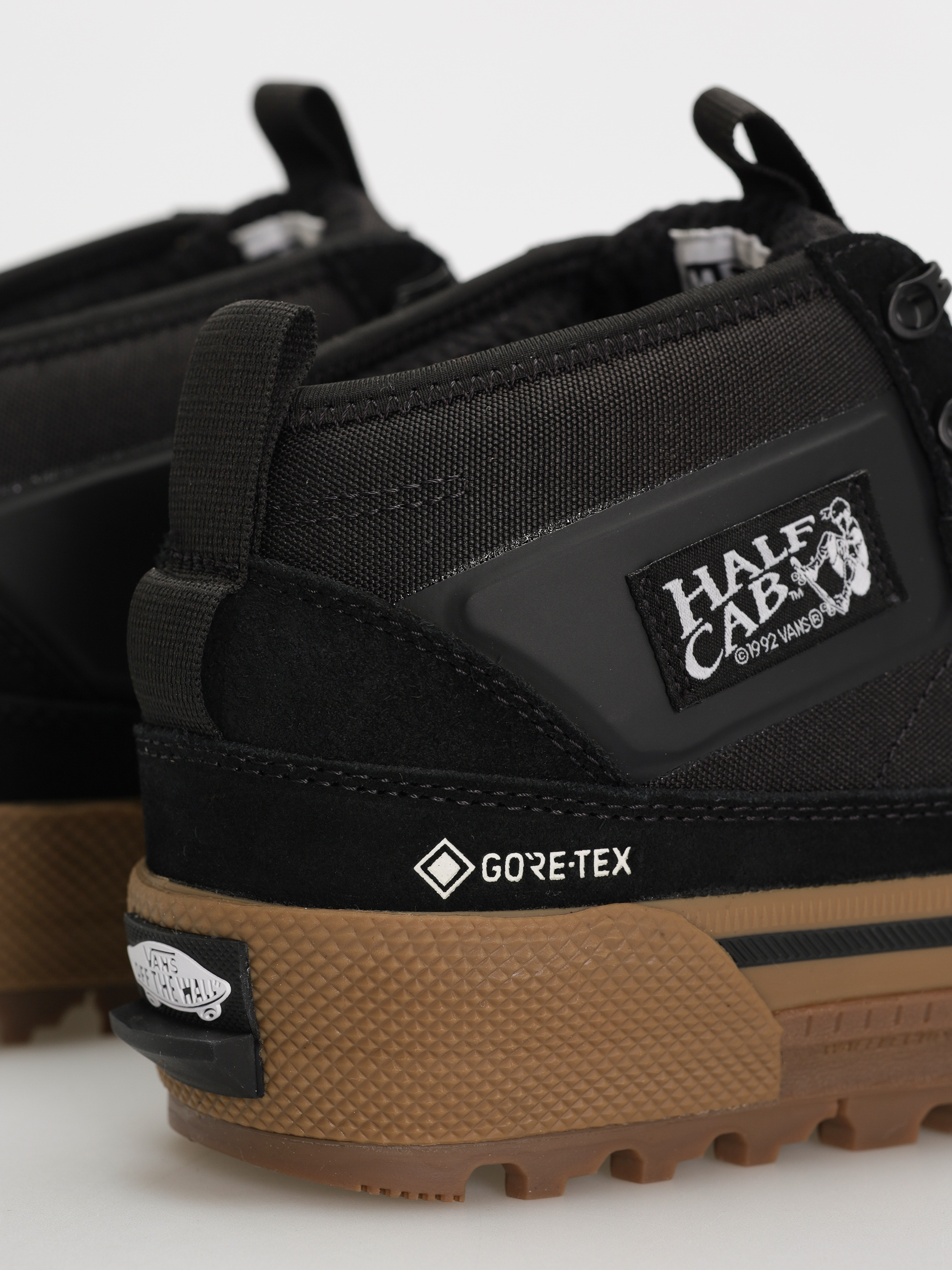 Topánky Vans Half Cab Gore Tex MTE (black/gum)