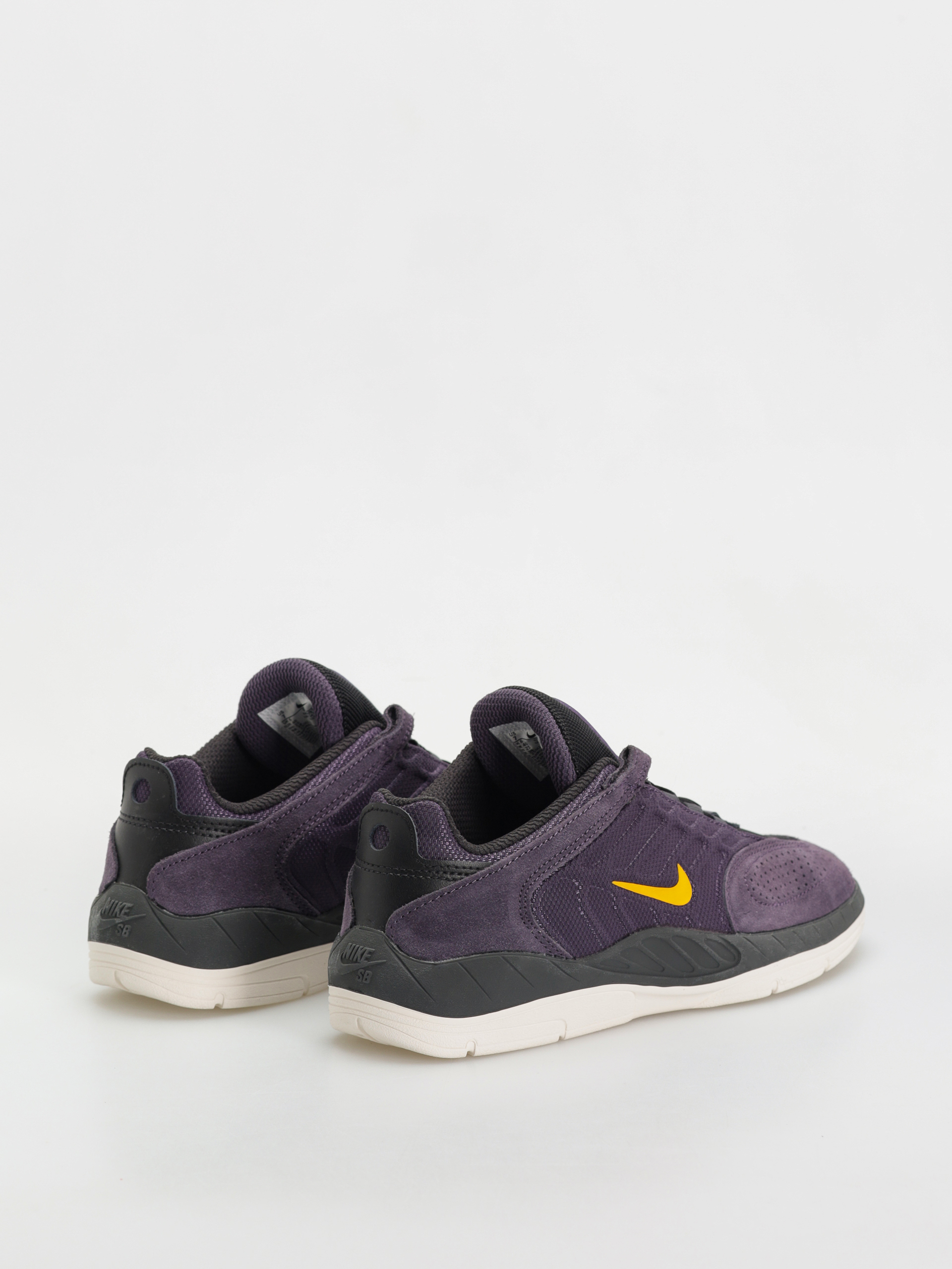 Topánky Nike SB Vertebrae (dark raisin/university gold black)