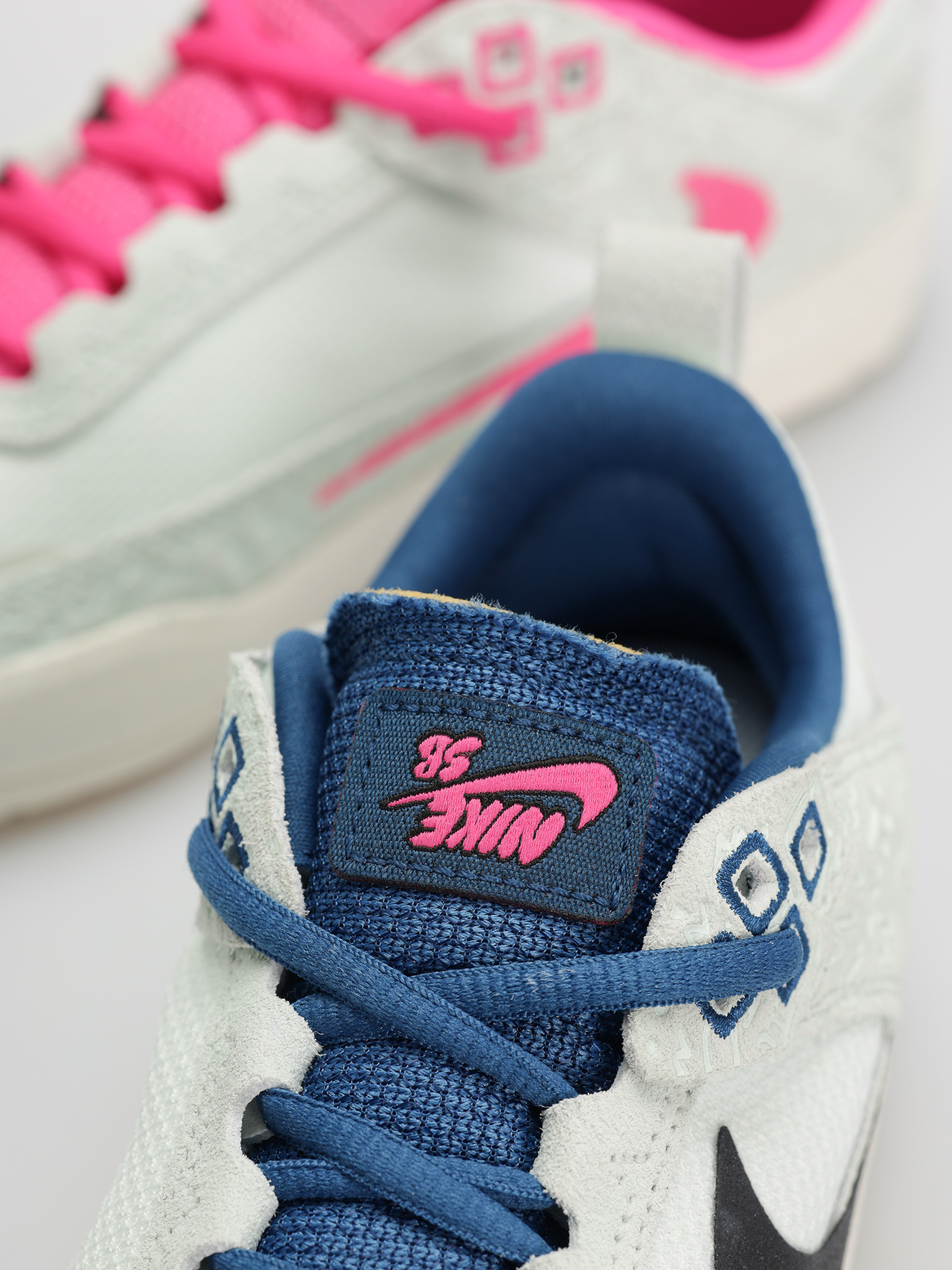 Topánky Nike SB Day One SE JR (sail/black barely green fierce pink)