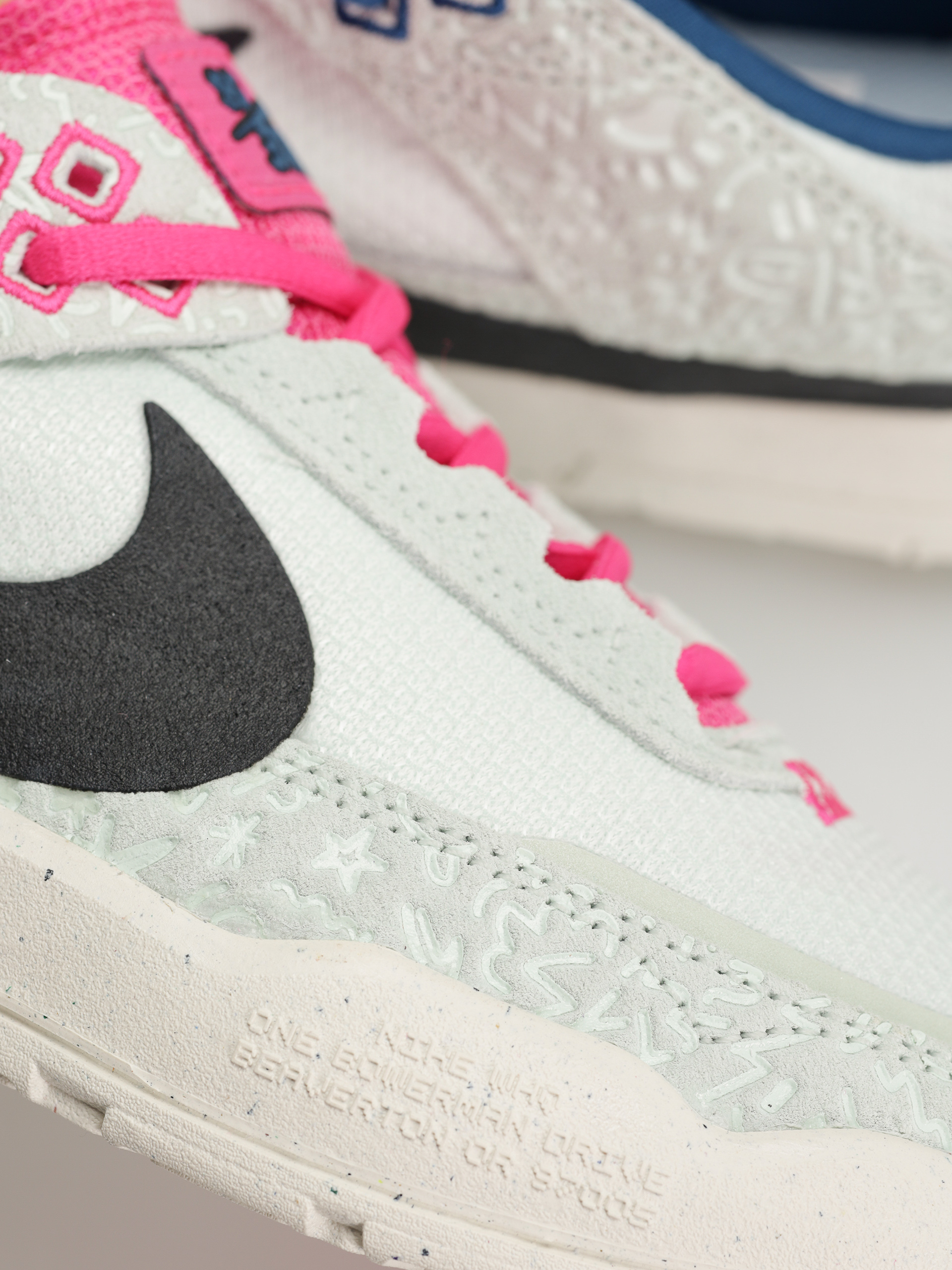 Topánky Nike SB Day One SE JR (sail/black barely green fierce pink)