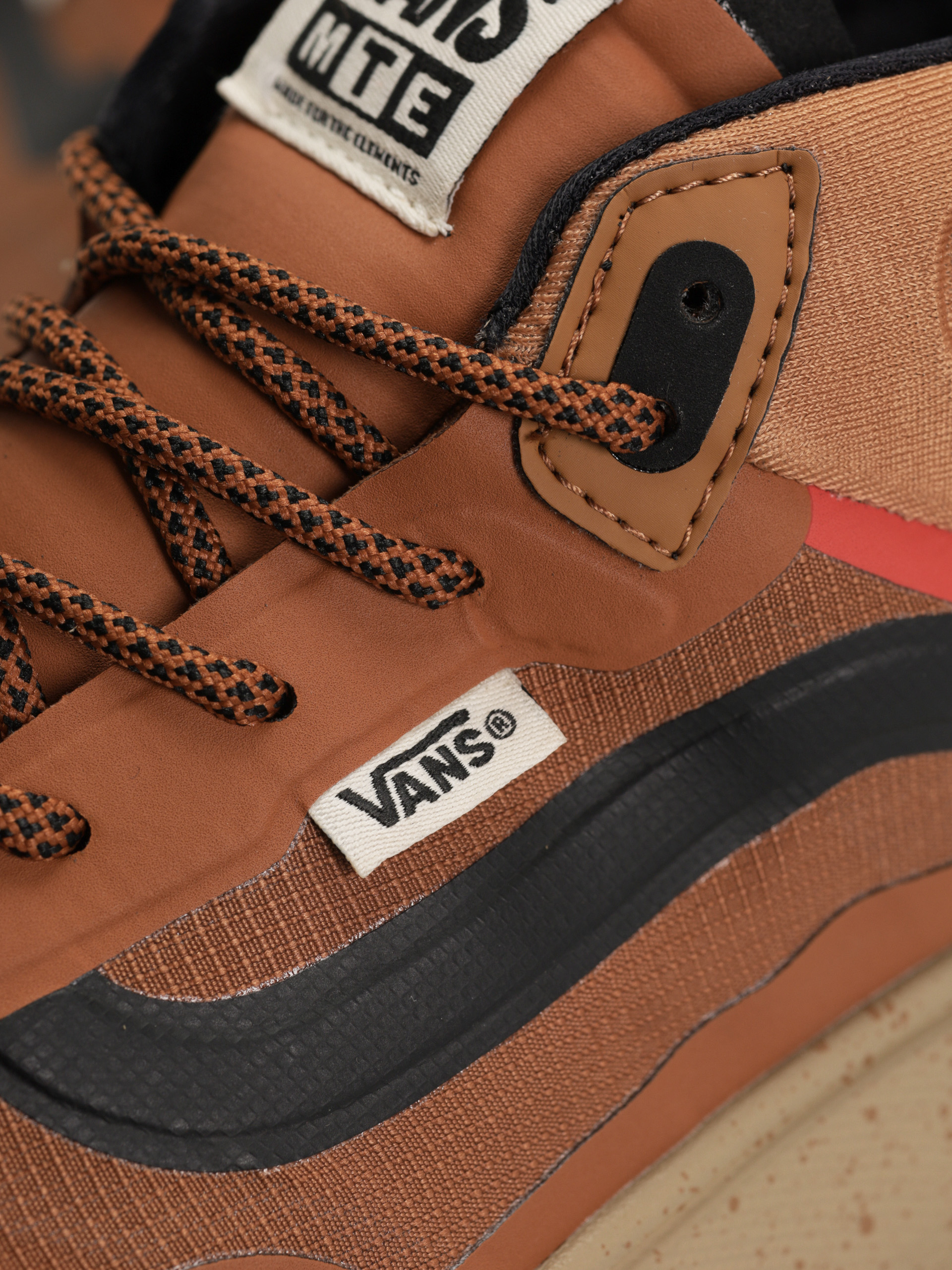 Topánky Vans Crosspath Mid MTE (glazed ginger)