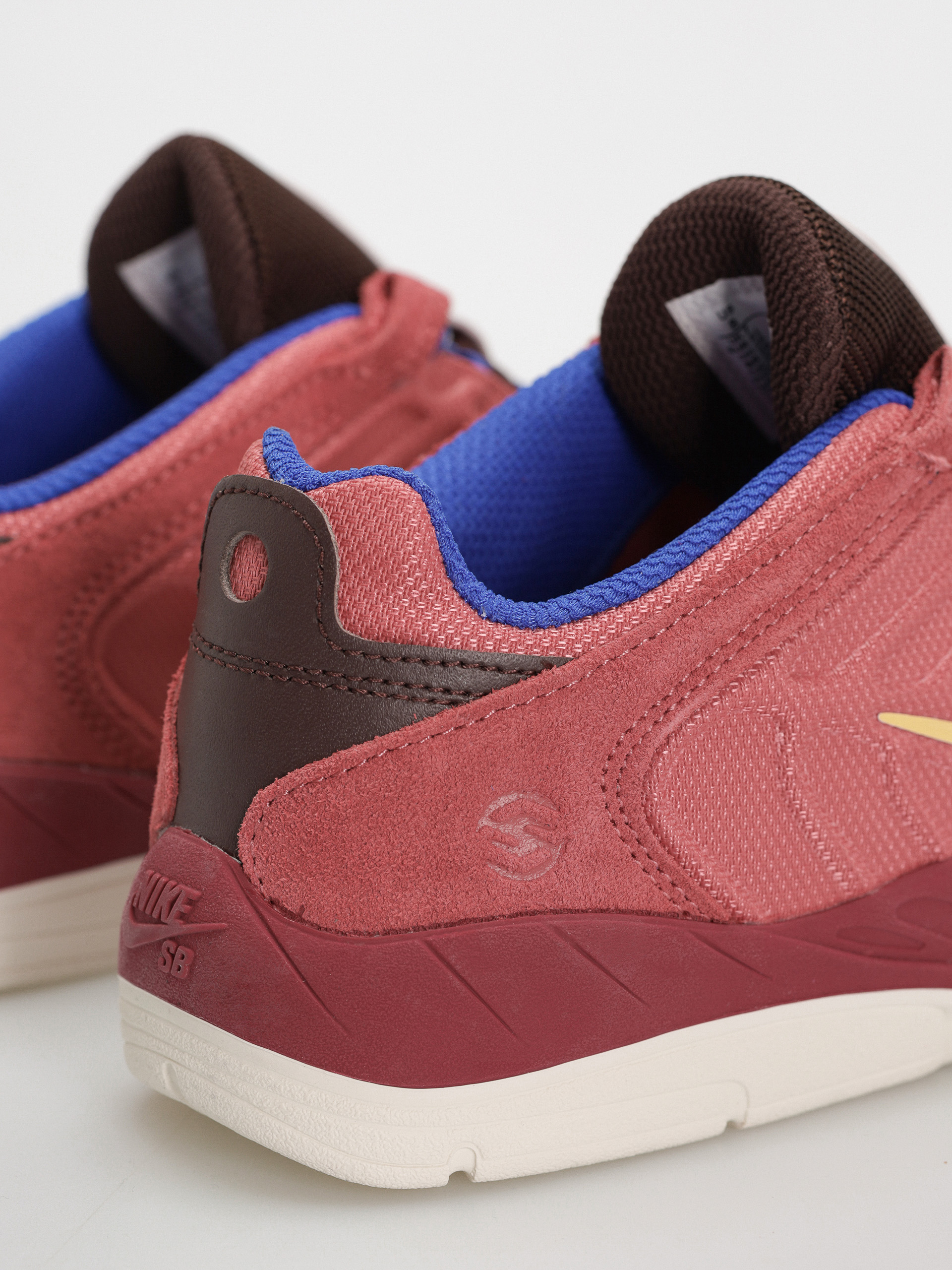 Topánky Nike SB Vertebrae (adobe/melon tint earth noble red)