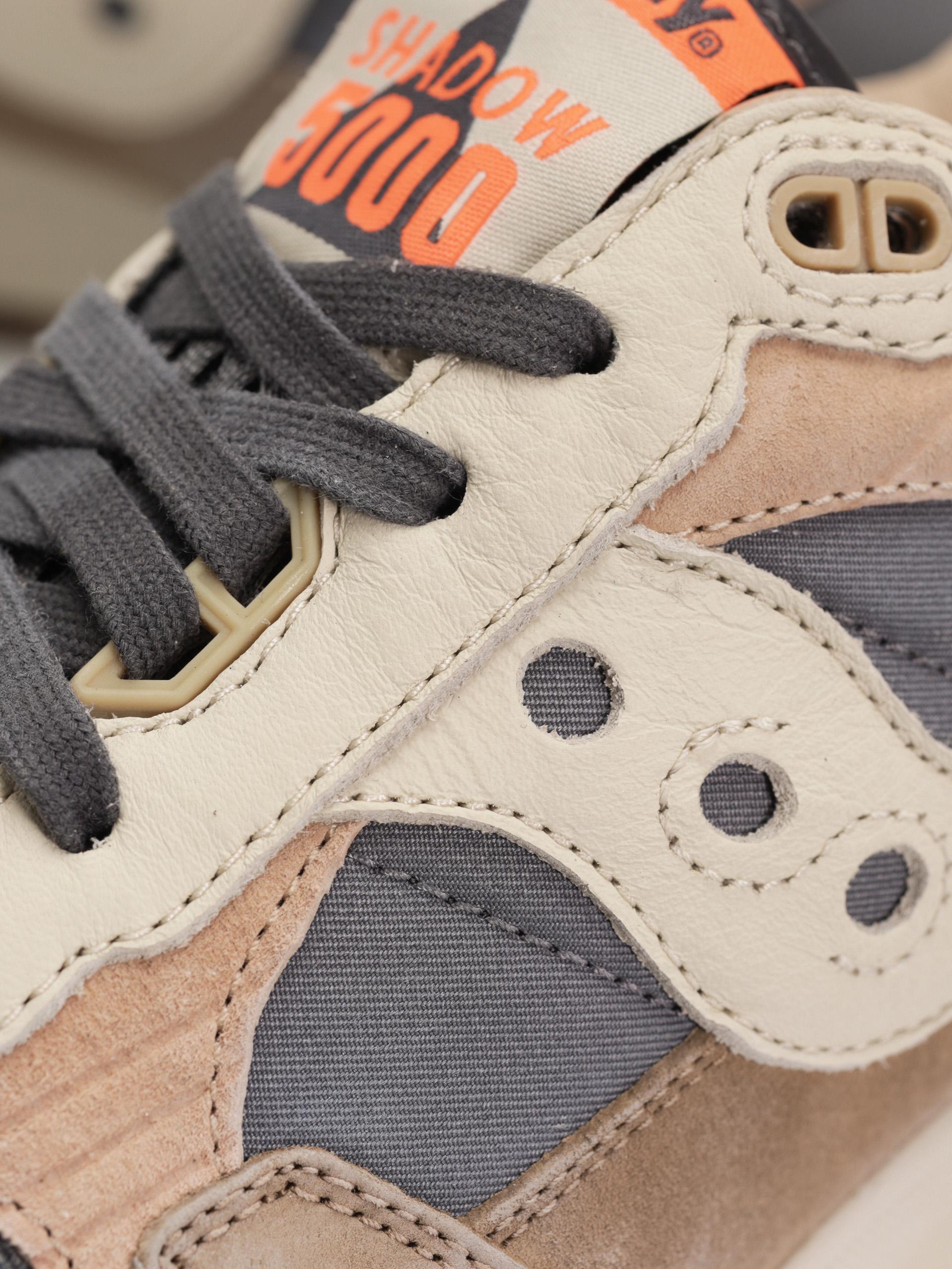 Topánky Saucony Shadow 5000 (dark grey/sand)