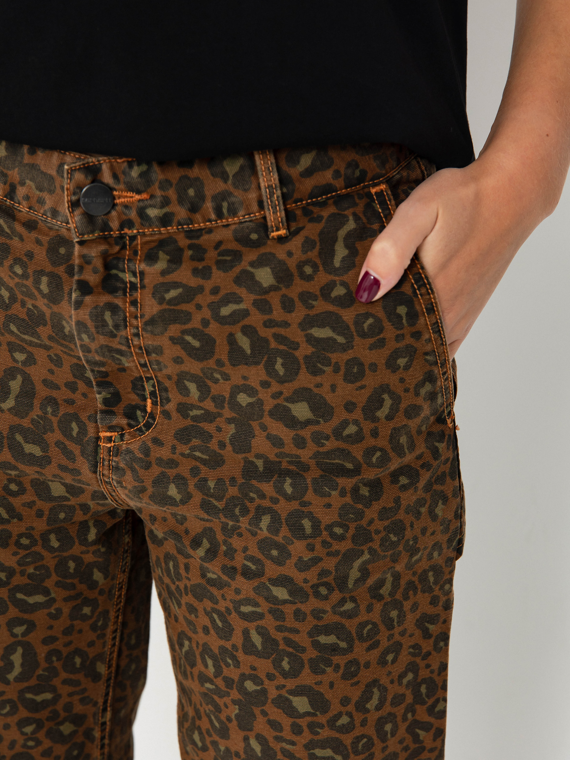 Nohavice Carhartt WIP Leo Pierce Wmn (camo leo/tamarind/tamarind)