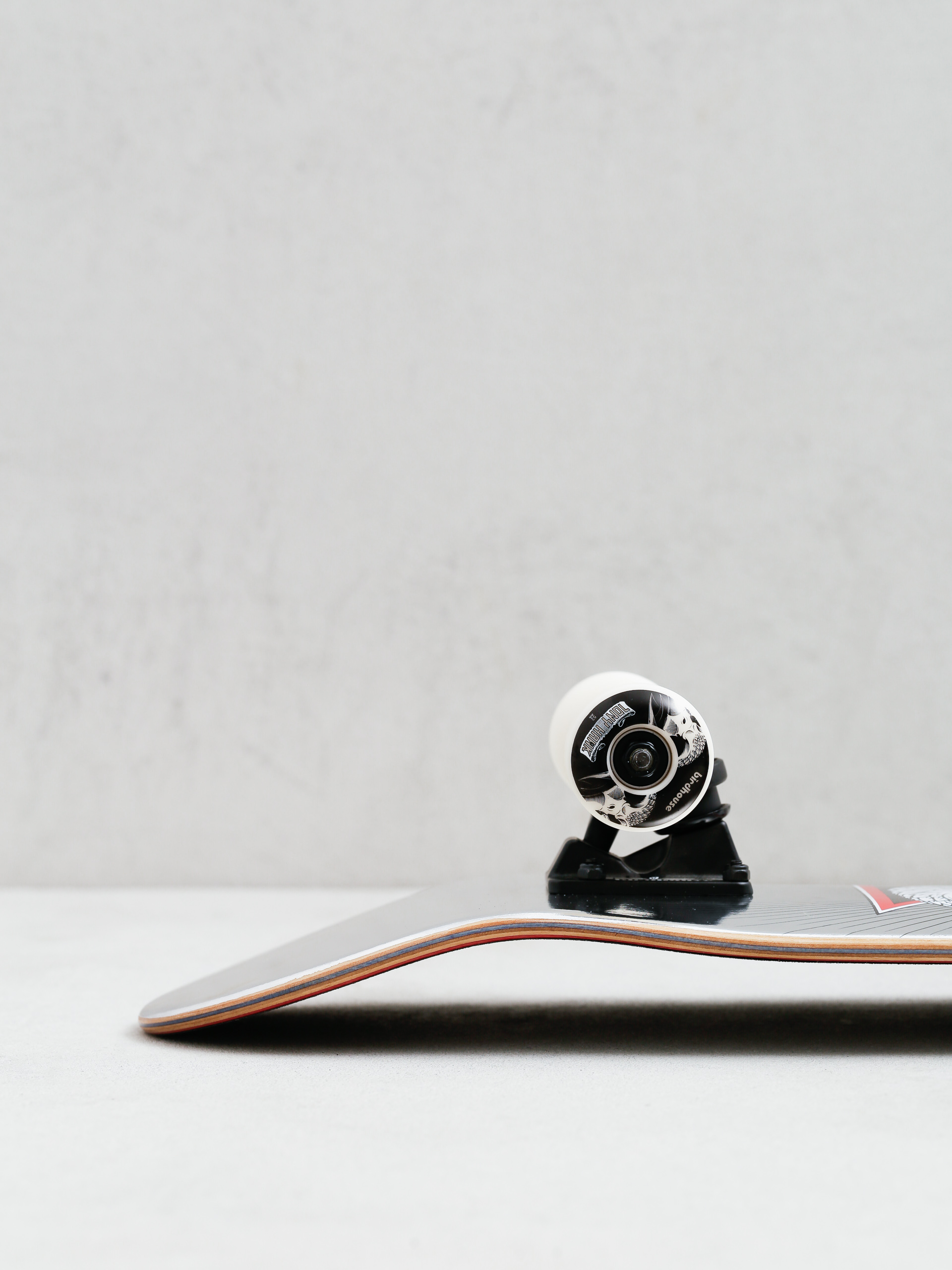 Skateboard Birdhouse Hawk Skull 2 Chrome (silver foil)