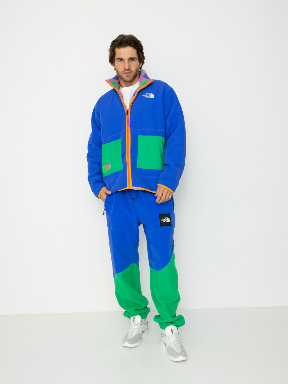 Nohavice The North Face X Yinka Ilori Fleece (solar blue/optic emeral)