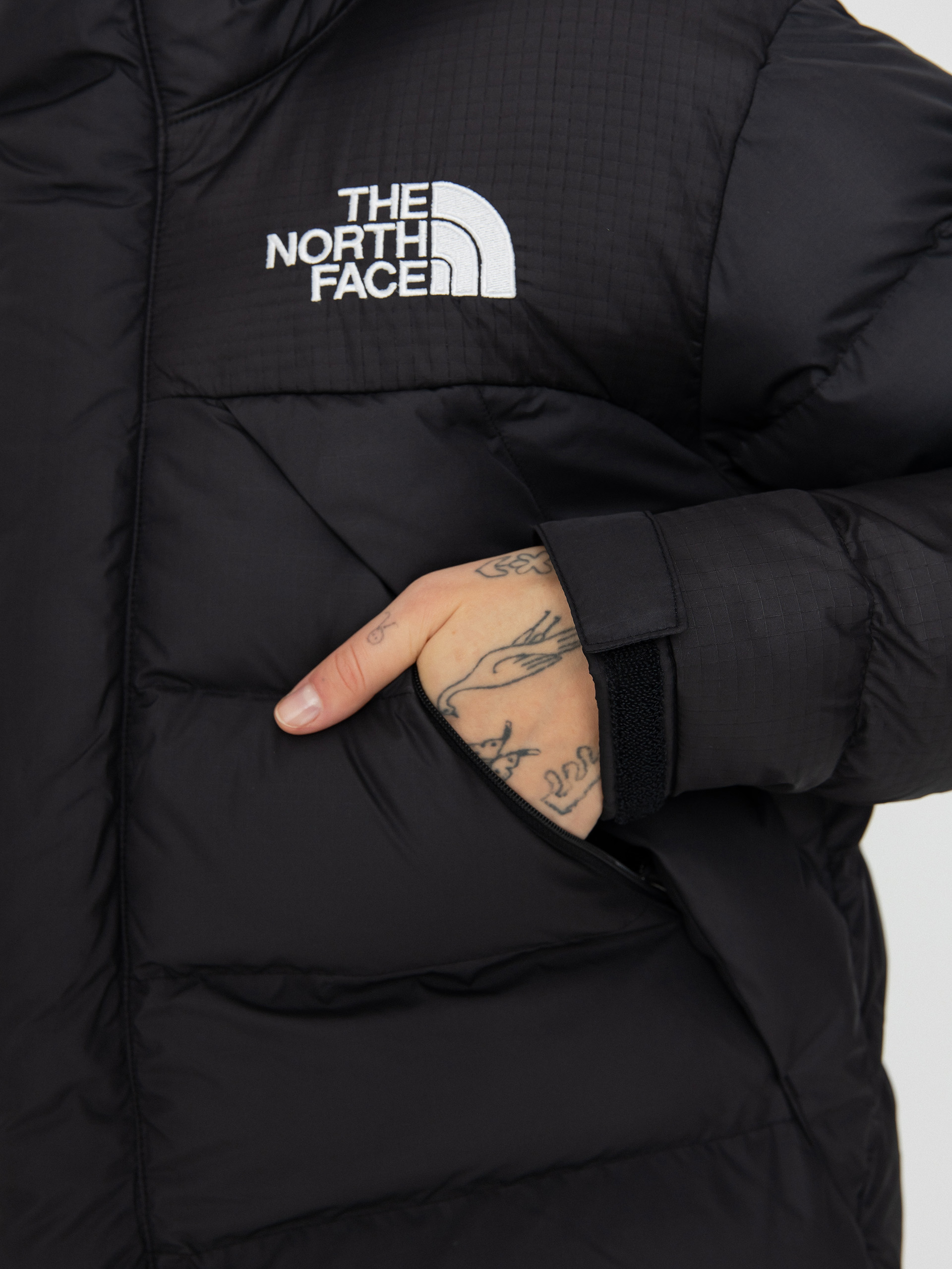 Bunda The North Face Limbara Insulated Parka Wmn (tnf black)