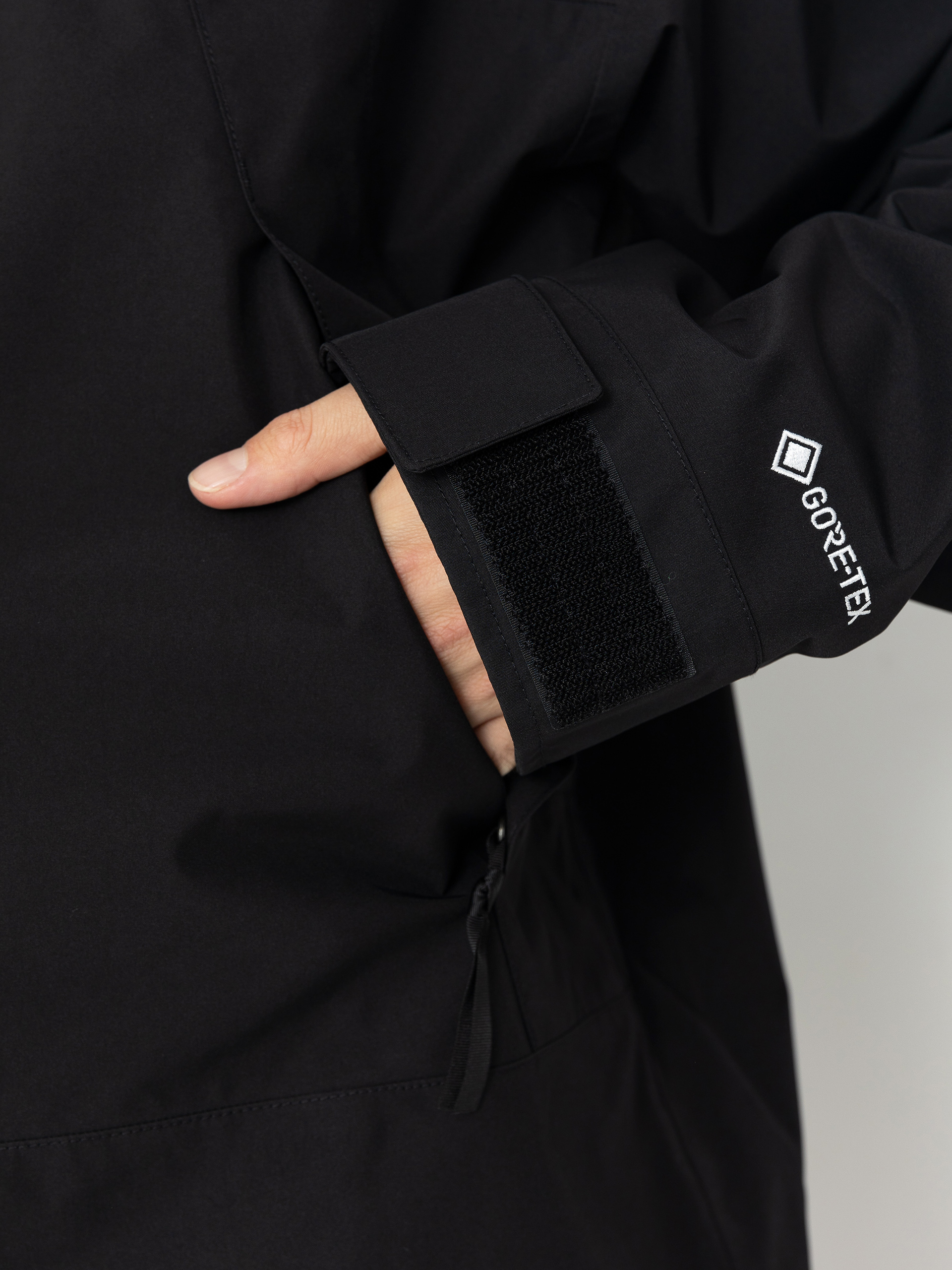 Bunda The North Face Gtx Mtn (tnf black tnf black npf)