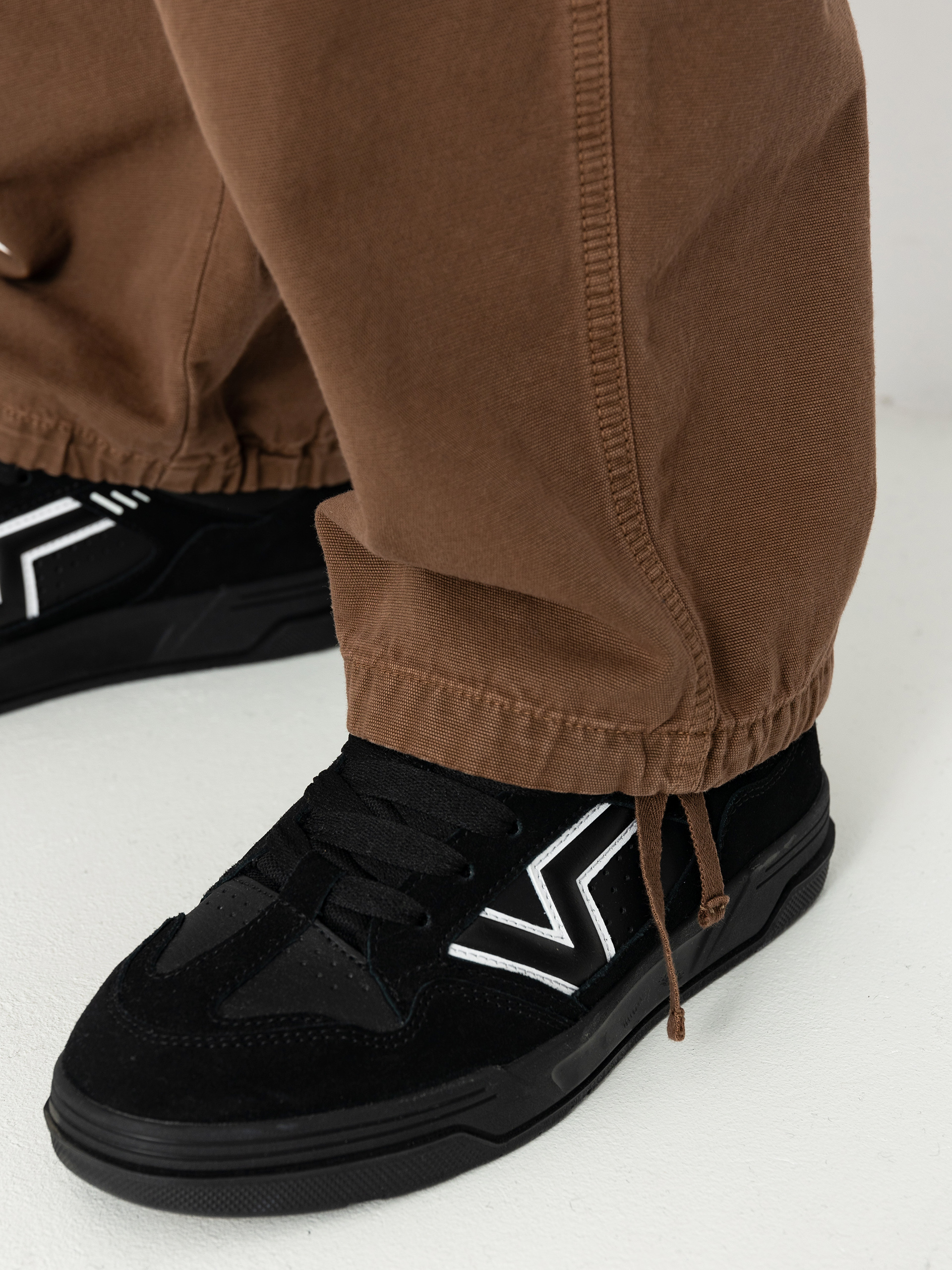 Nohavice Carhartt WIP Stanton Cargo (chocolate)