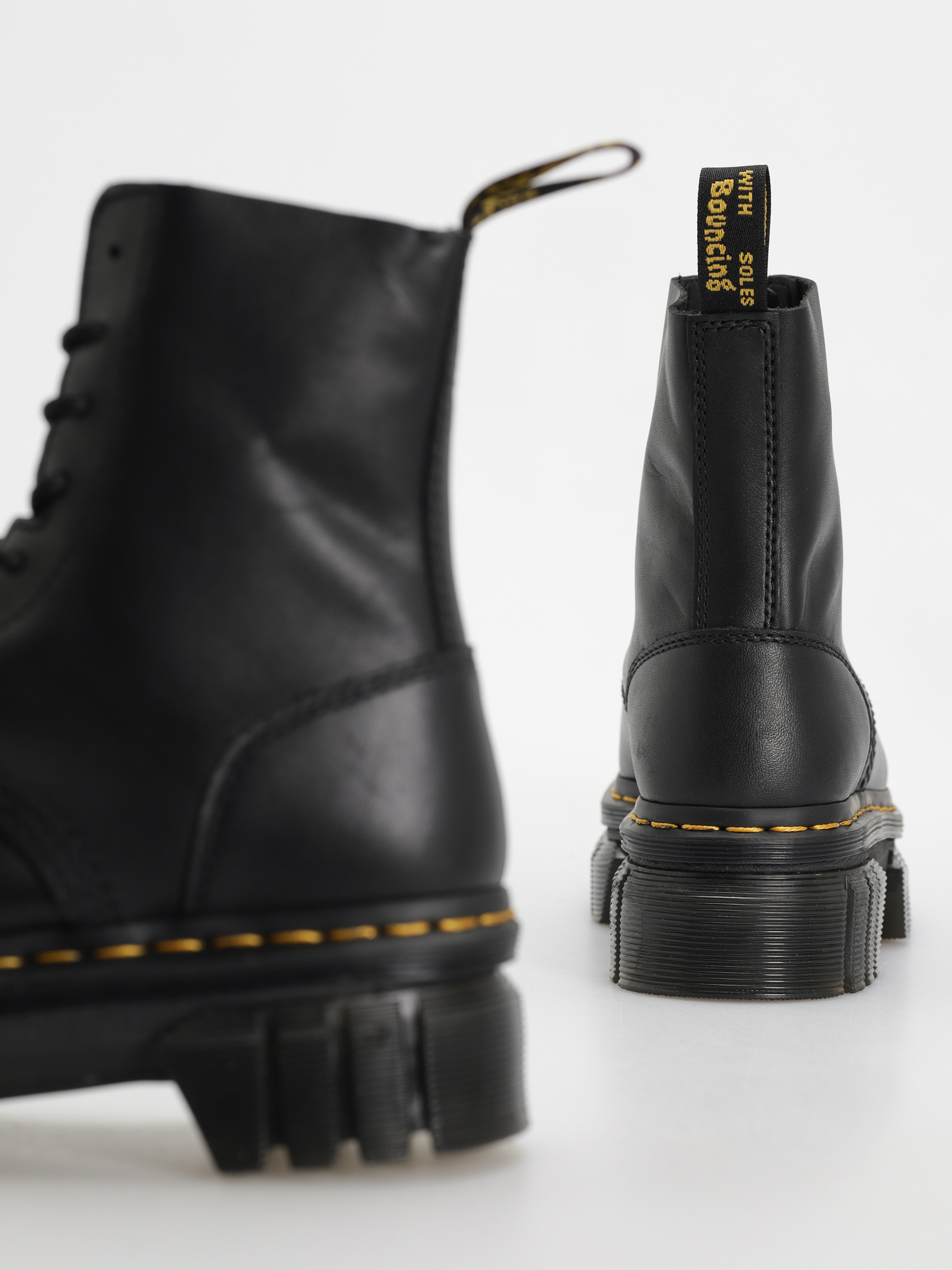Topánky Dr. Martens Audrick 8i Boot Wmn (black nappa lux)