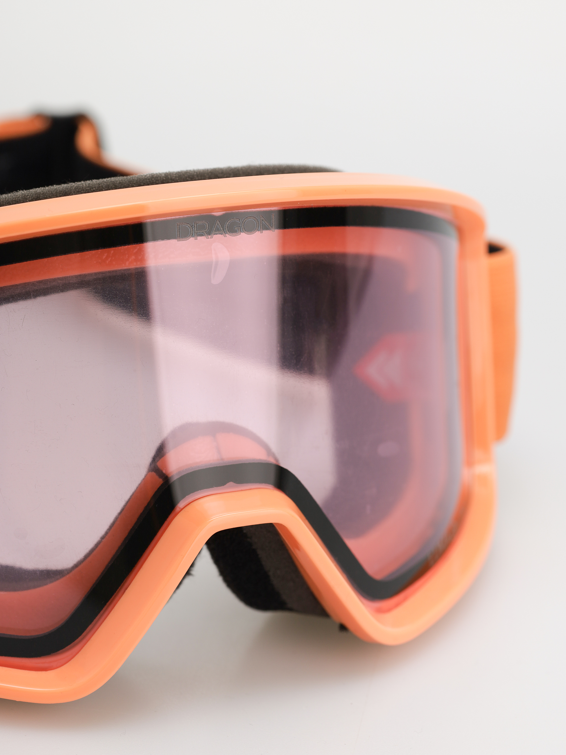 Snowboardové okuliare Dragon DXT OTG (apricot/lumalens light rose)