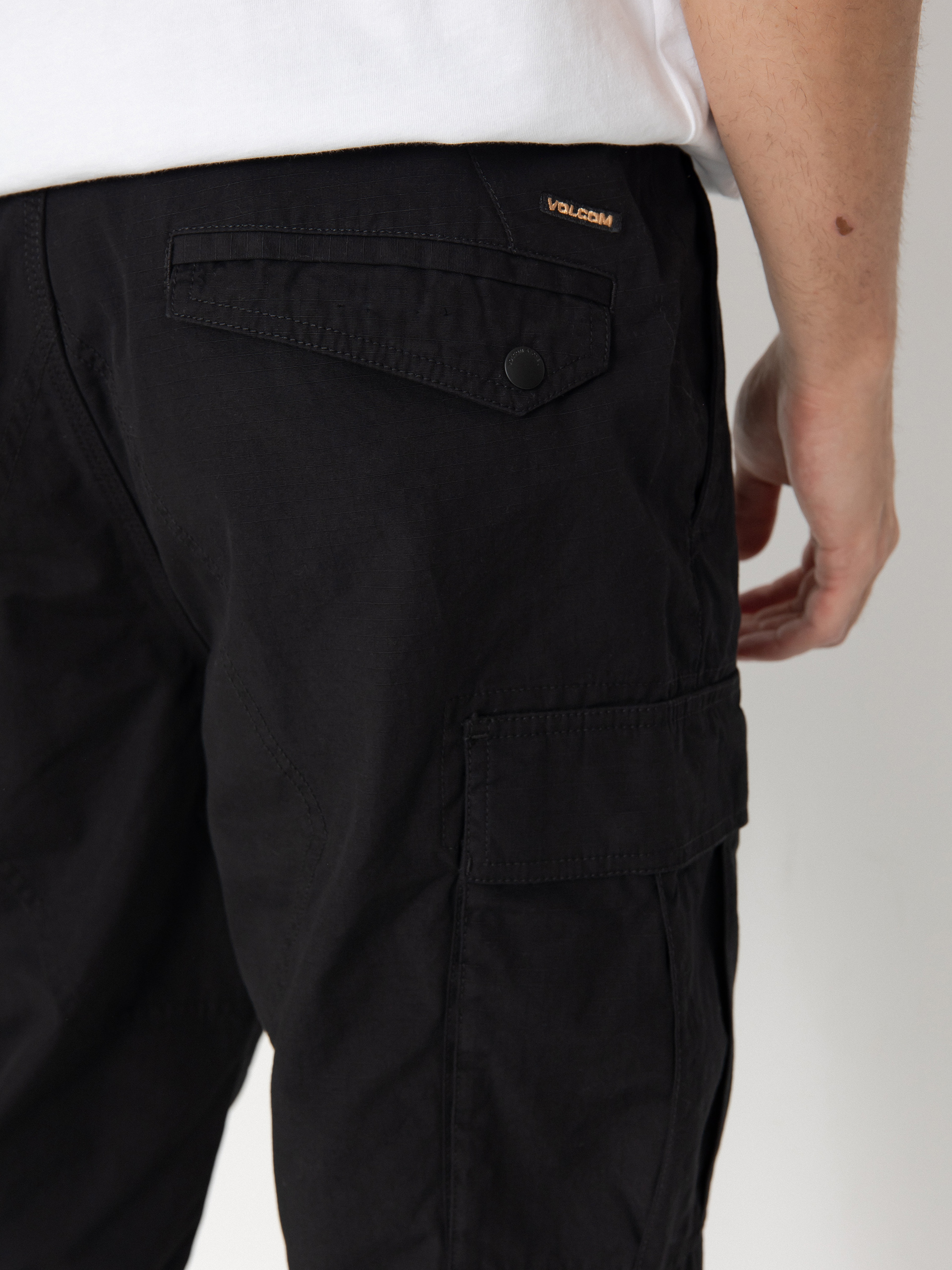 Nohavice Volcom Strange Tripper Tapered Cargo (black)