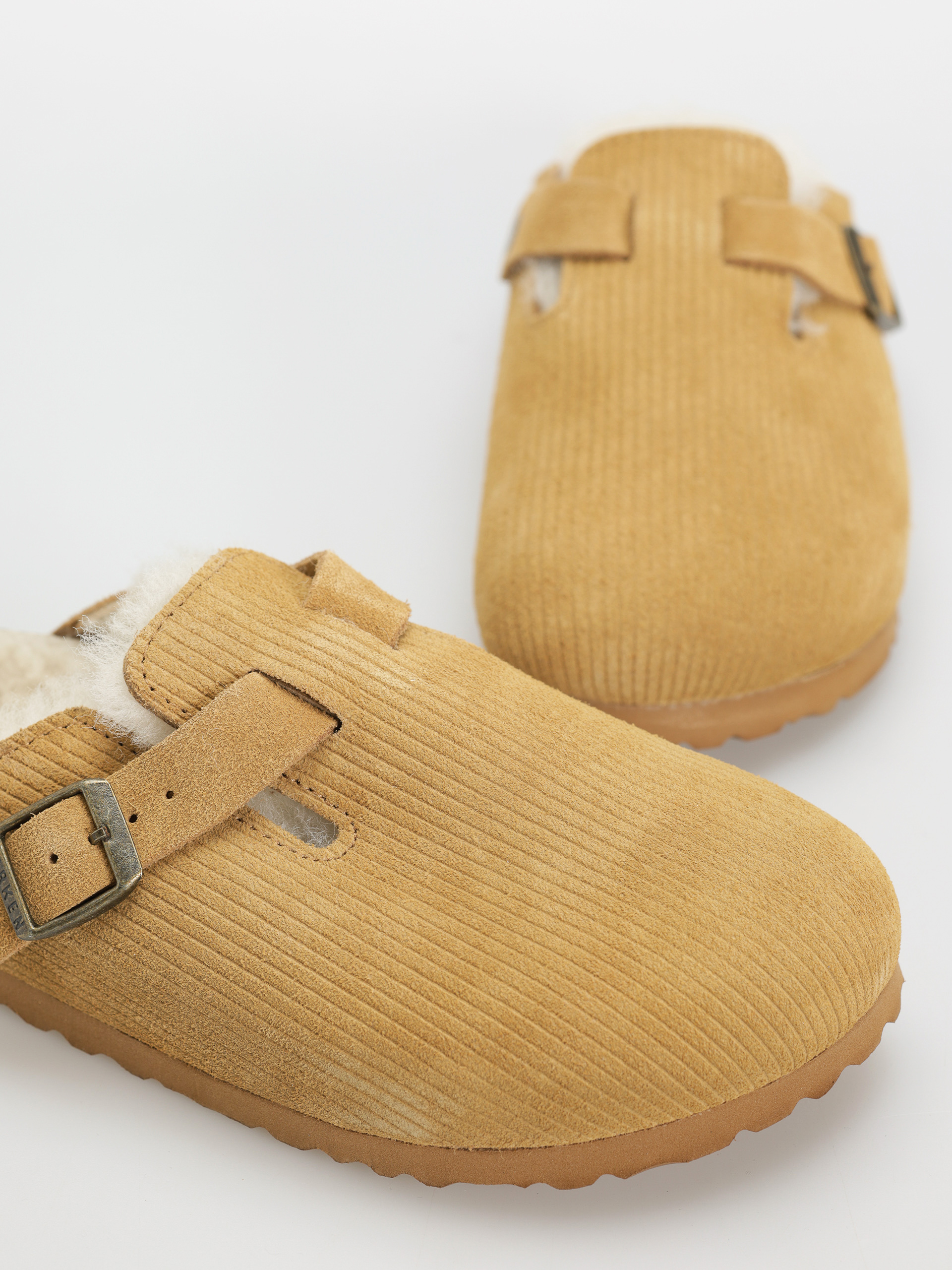 Šľapky Birkenstock Boston VL Fell Suede Leather Fur Narrow Wmn (corduroy cork brown)