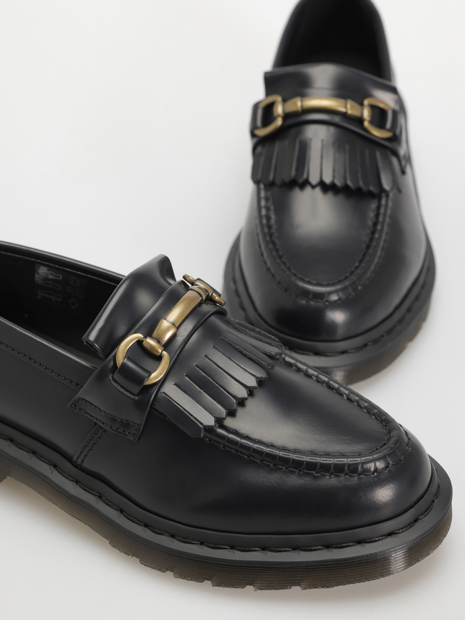 Topánky Dr. Martens Adrian Snaffle Wmn (black polished smooth)