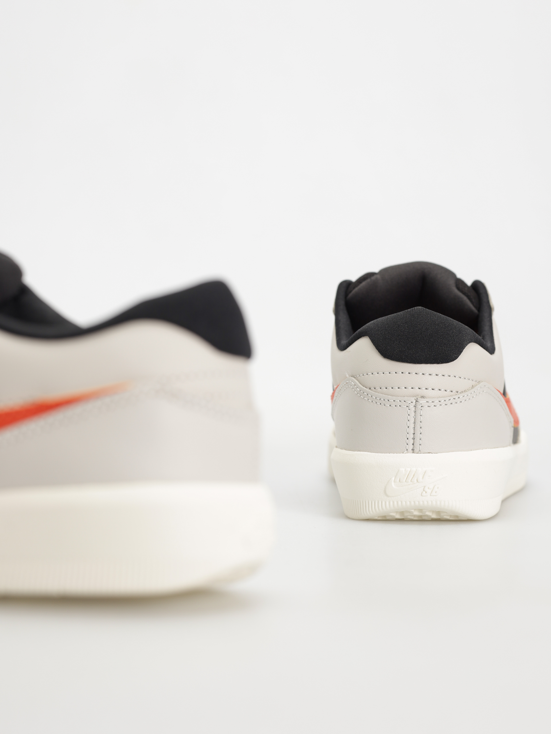 Topánky Nike SB Force 58 Premium (light bone/cosmic clay black)