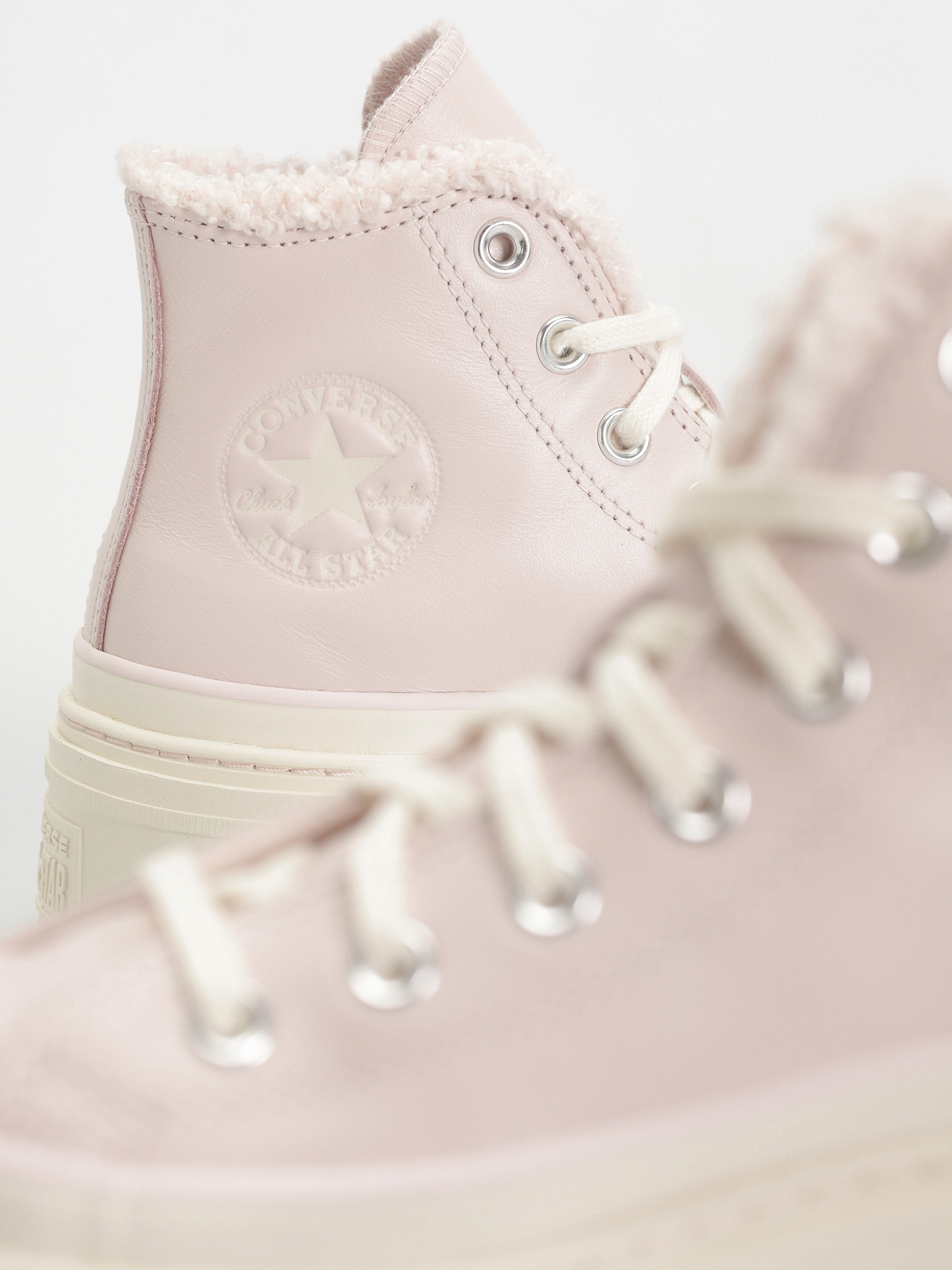Topánky Converse Chuck Taylor All Star Lugged Heel Sherpa Wmn (blush hush/egret/egret)