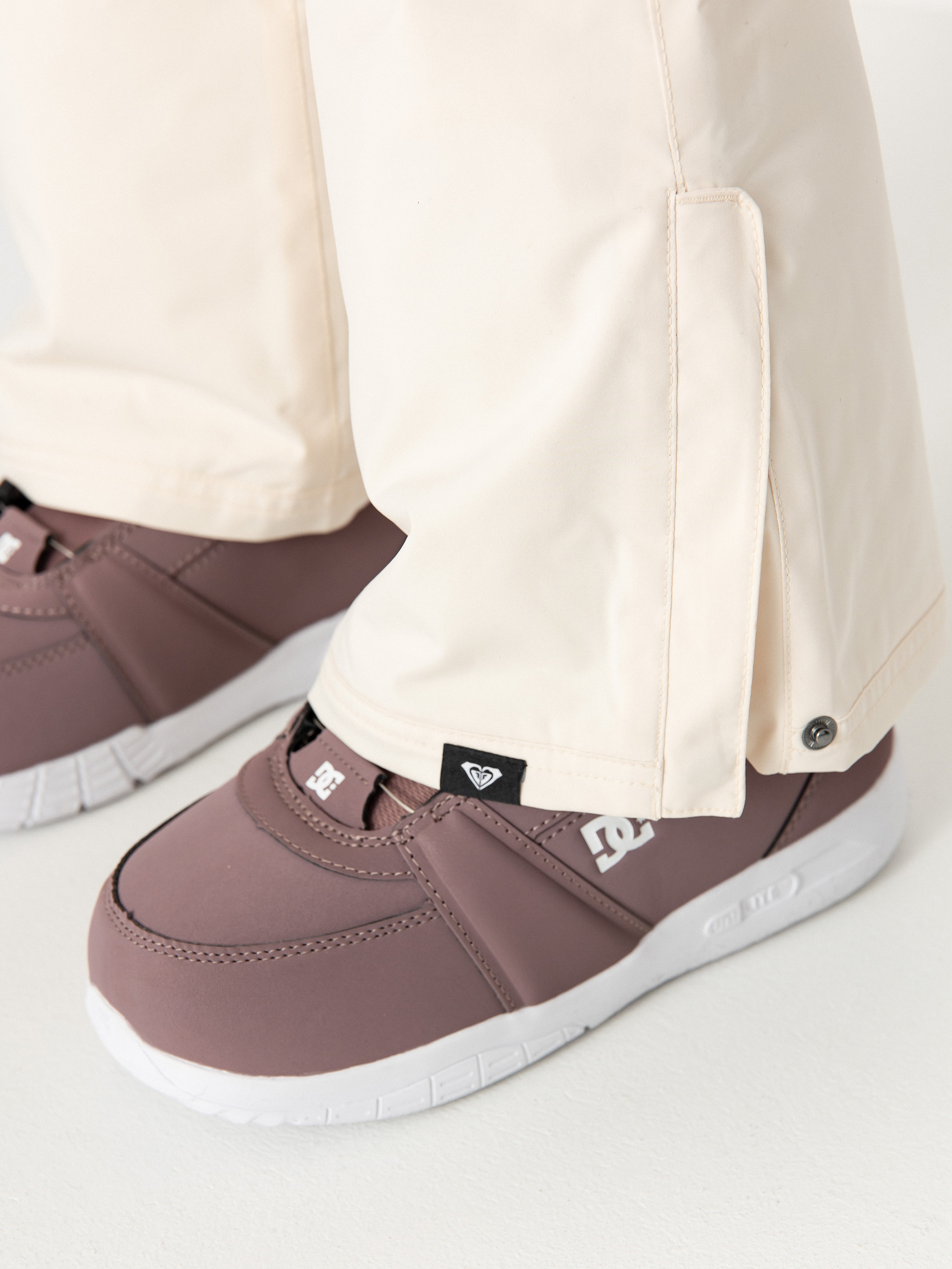 Dámske Snowboardové nohavice Roxy Backyard (buttercream)