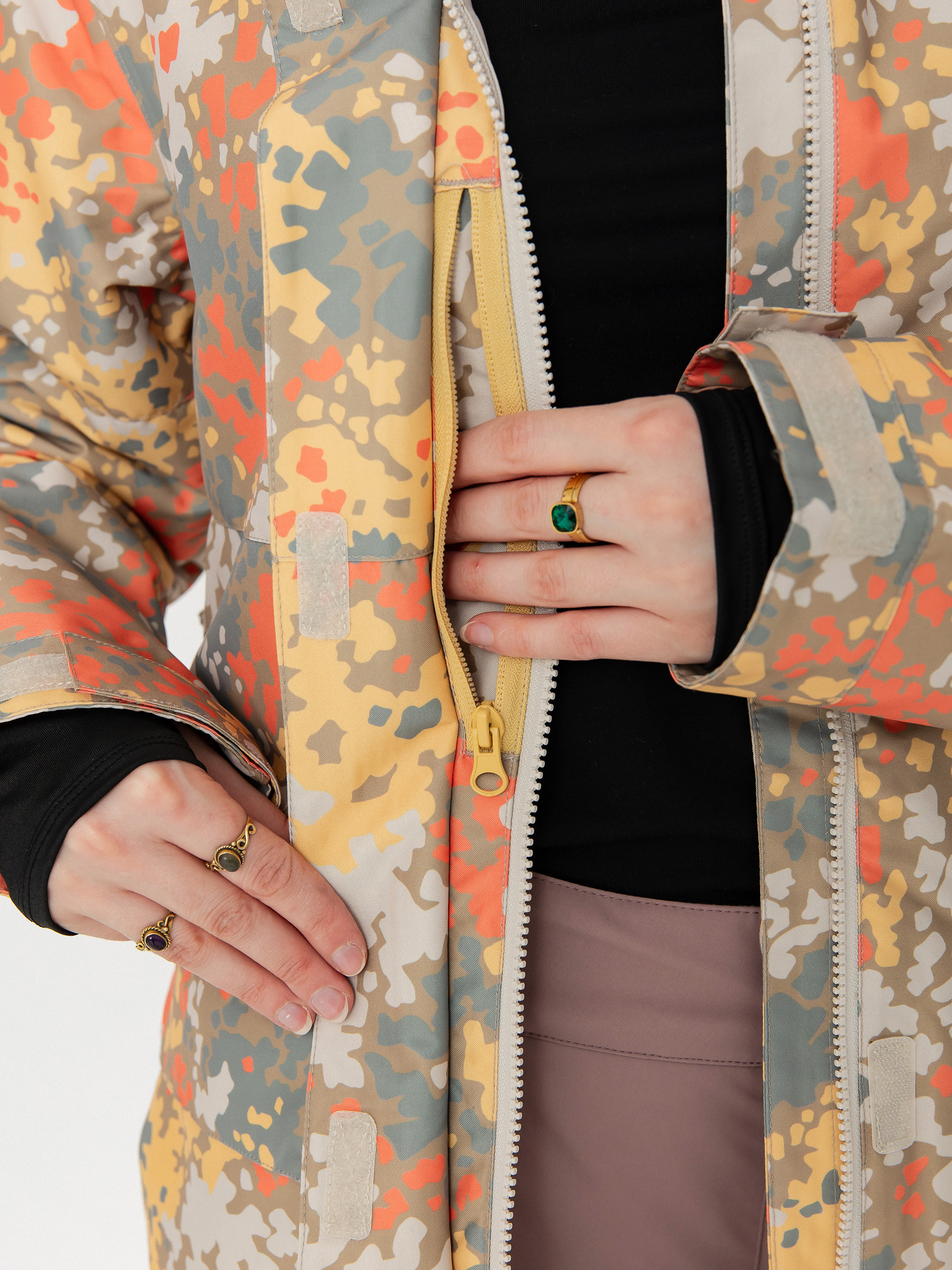 Dámska Snowboardová bunda DC Cruiser (fractal coral)