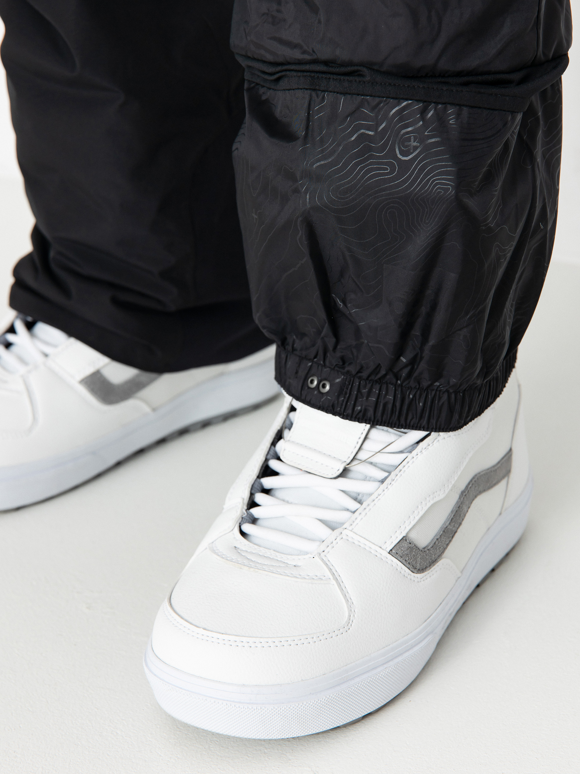 Pánske Snowboardové nohavice 686 Gore Tex Core Insulated (black)